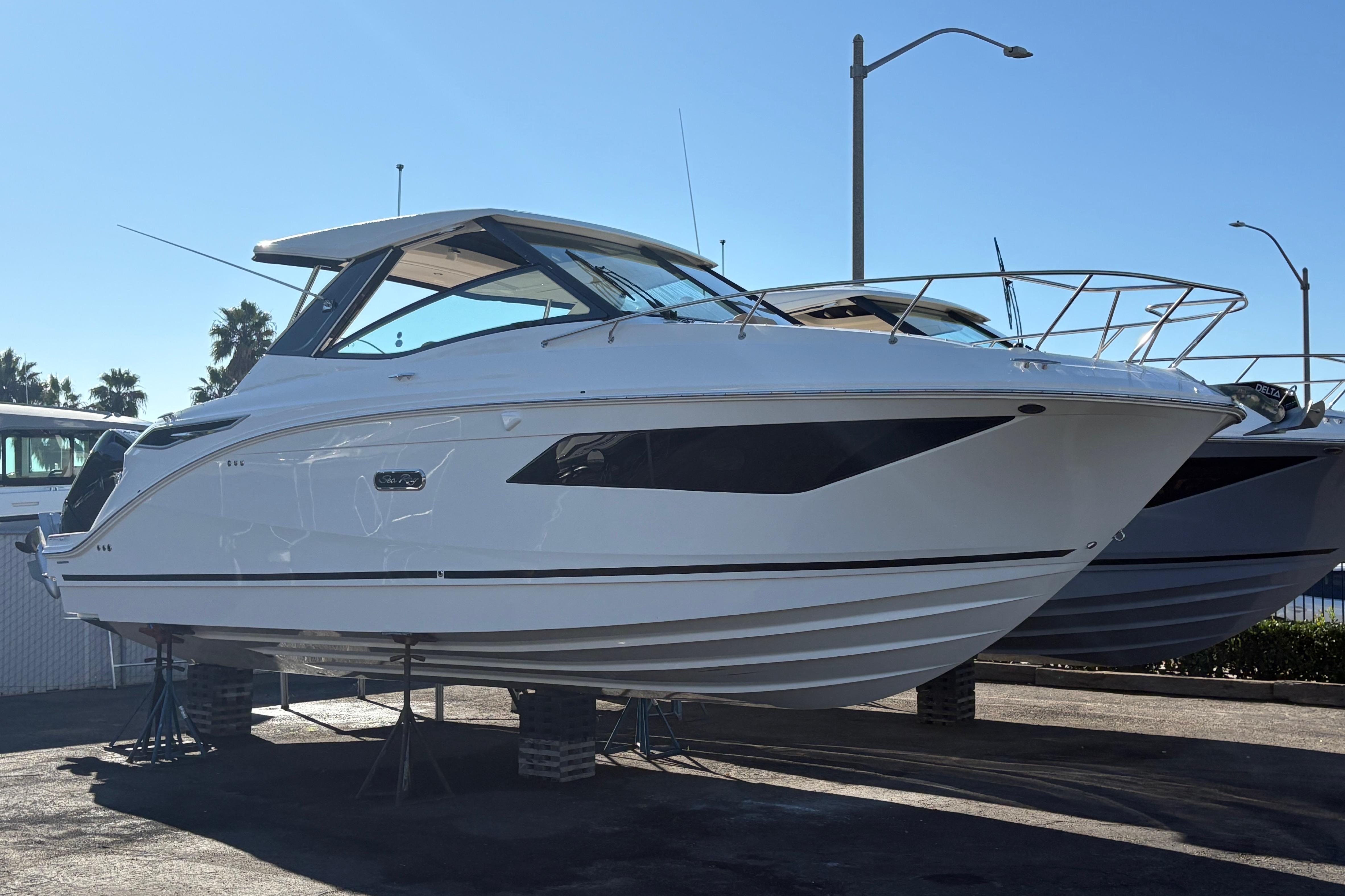 2026 Sea Ray Sundancer 320 Outboard #S1118F inventory image at Sun Country Marine Group, Newport Beach