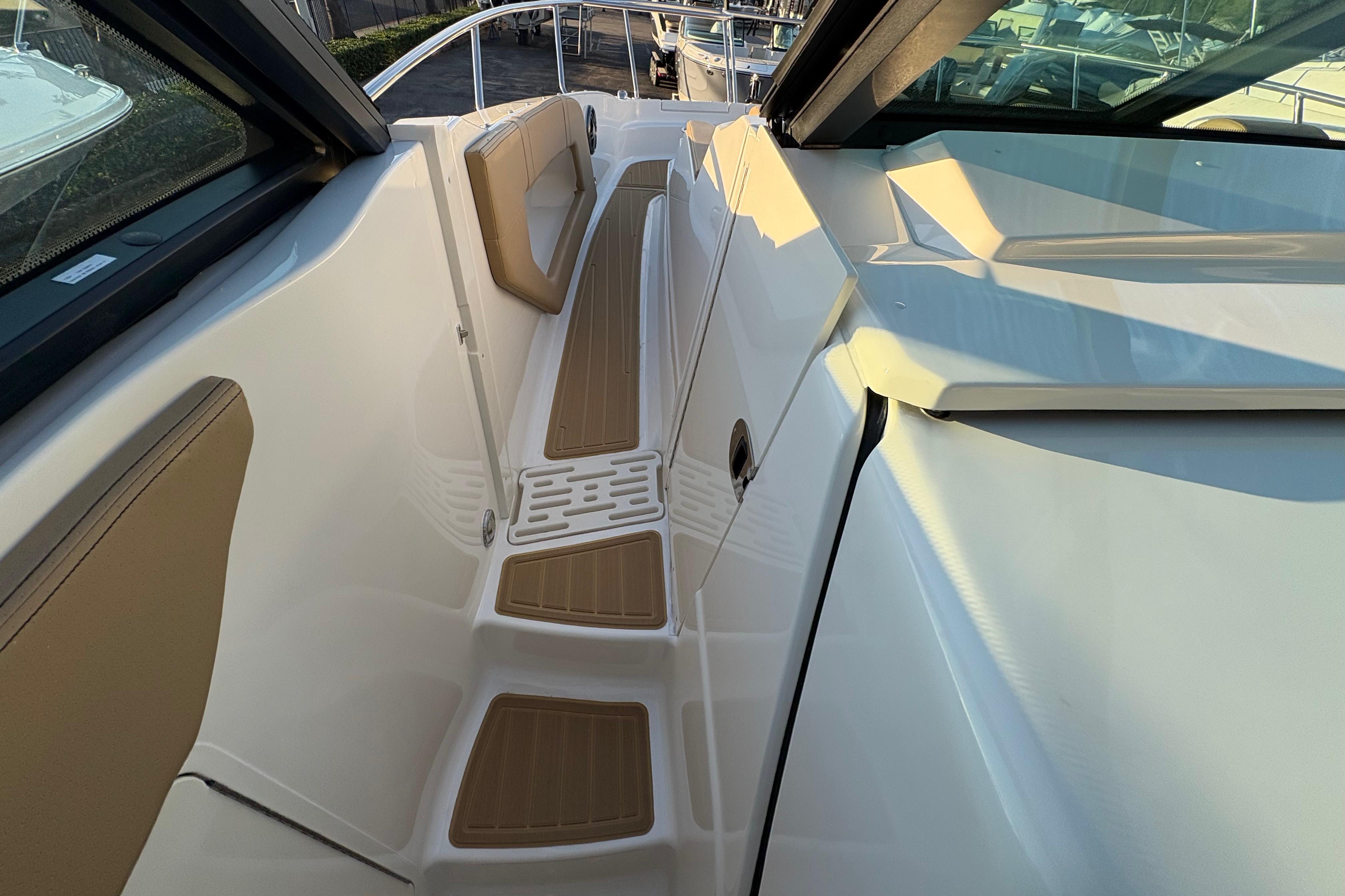 2026 Sea Ray Sundancer 320 Outboard #S1118F inventory image at Sun Country Marine Group, Newport Beach