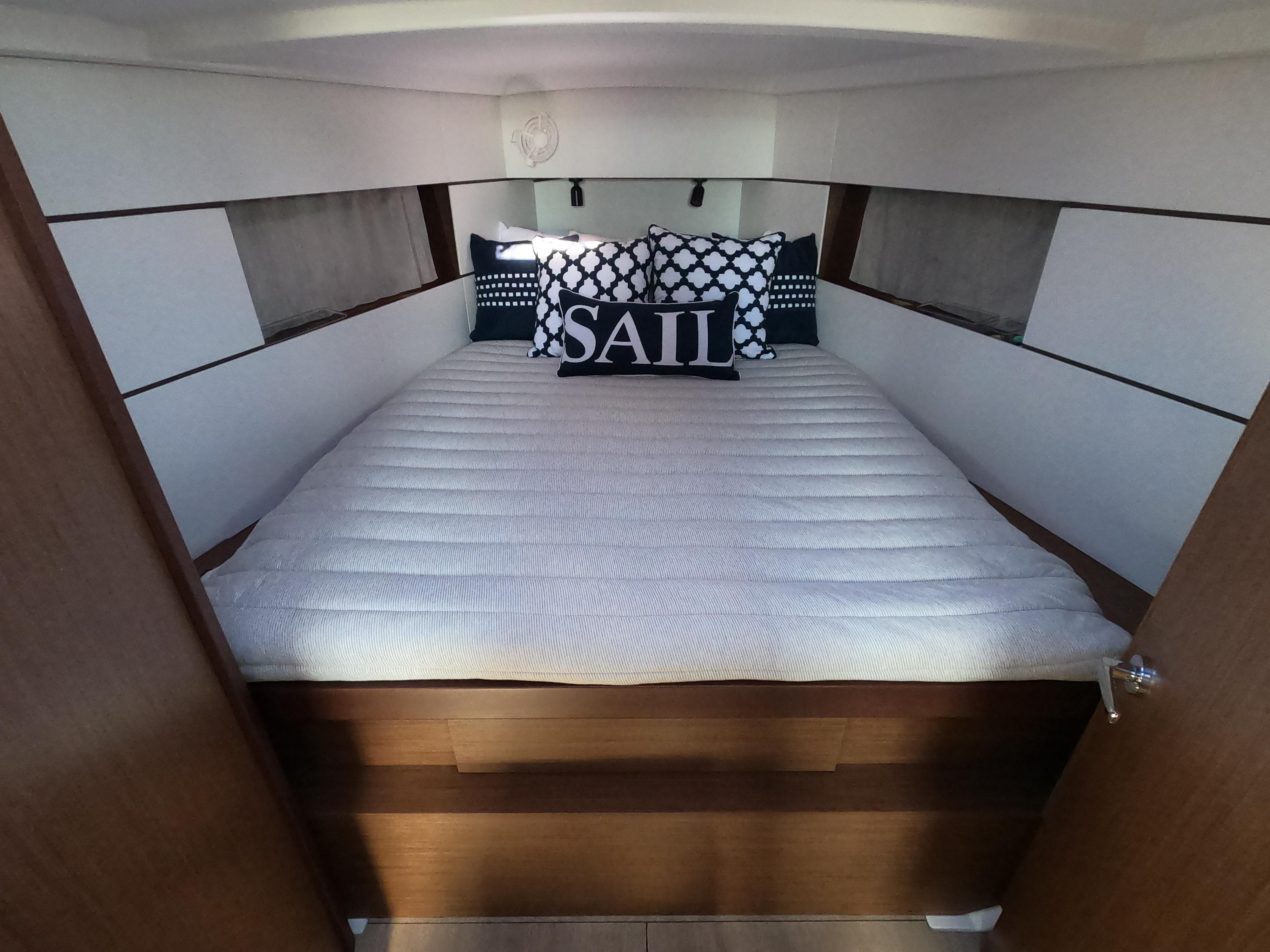 Yacht Photos Pics