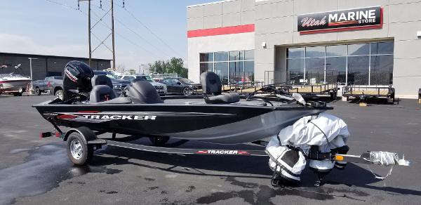 2022 Tracker Boats boat for sale, model of the boat is Pro Team 175 TXW & Image # 1 of 13