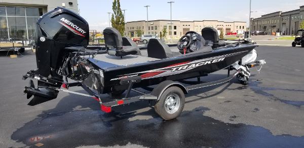 2022 Tracker Boats boat for sale, model of the boat is Pro Team 175 TXW & Image # 2 of 13
