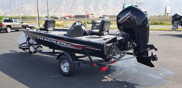 2022 Tracker Boats boat for sale, model of the boat is Pro Team 175 TXW & Image # 4 of 13