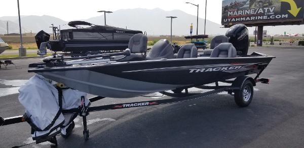 2022 Tracker Boats boat for sale, model of the boat is Pro Team 175 TXW & Image # 5 of 13