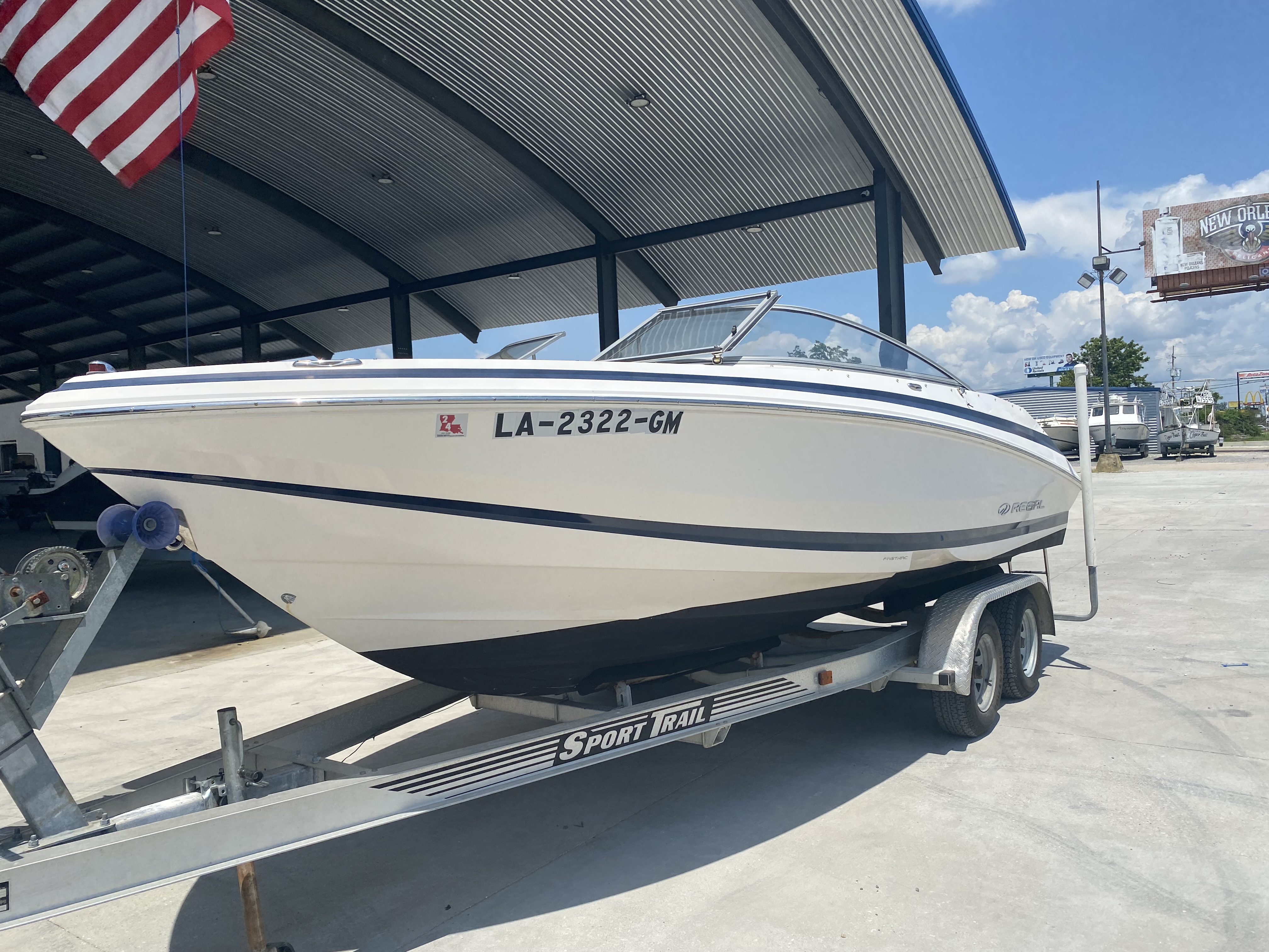 2007 Regal boat for sale, model of the boat is Sport Boat 2000 Bowrider & Image # 3 of 11