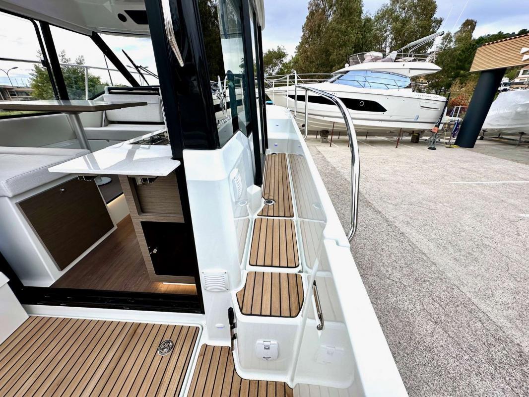 Jeanneau Merry Fisher 895