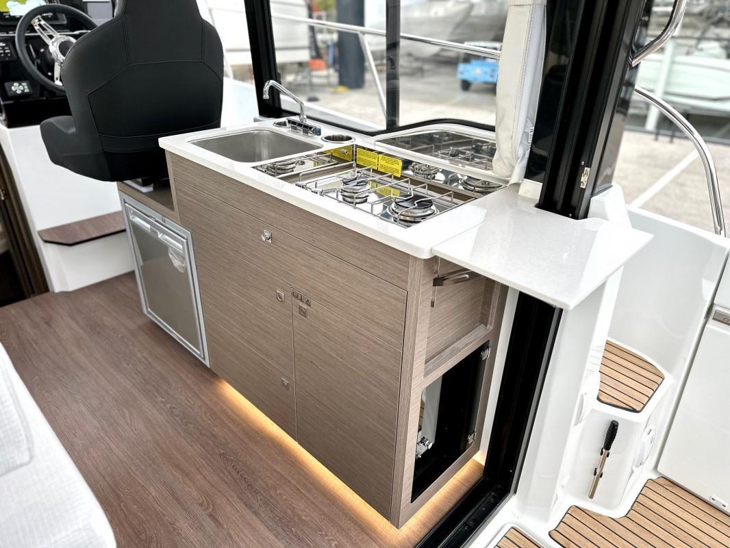 Jeanneau Merry Fisher 895