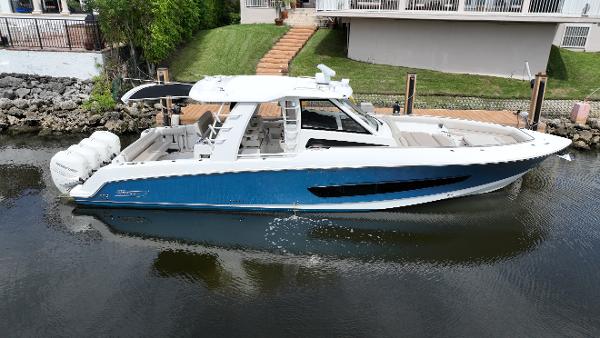 2020 Boston Whaler 420 Outrage