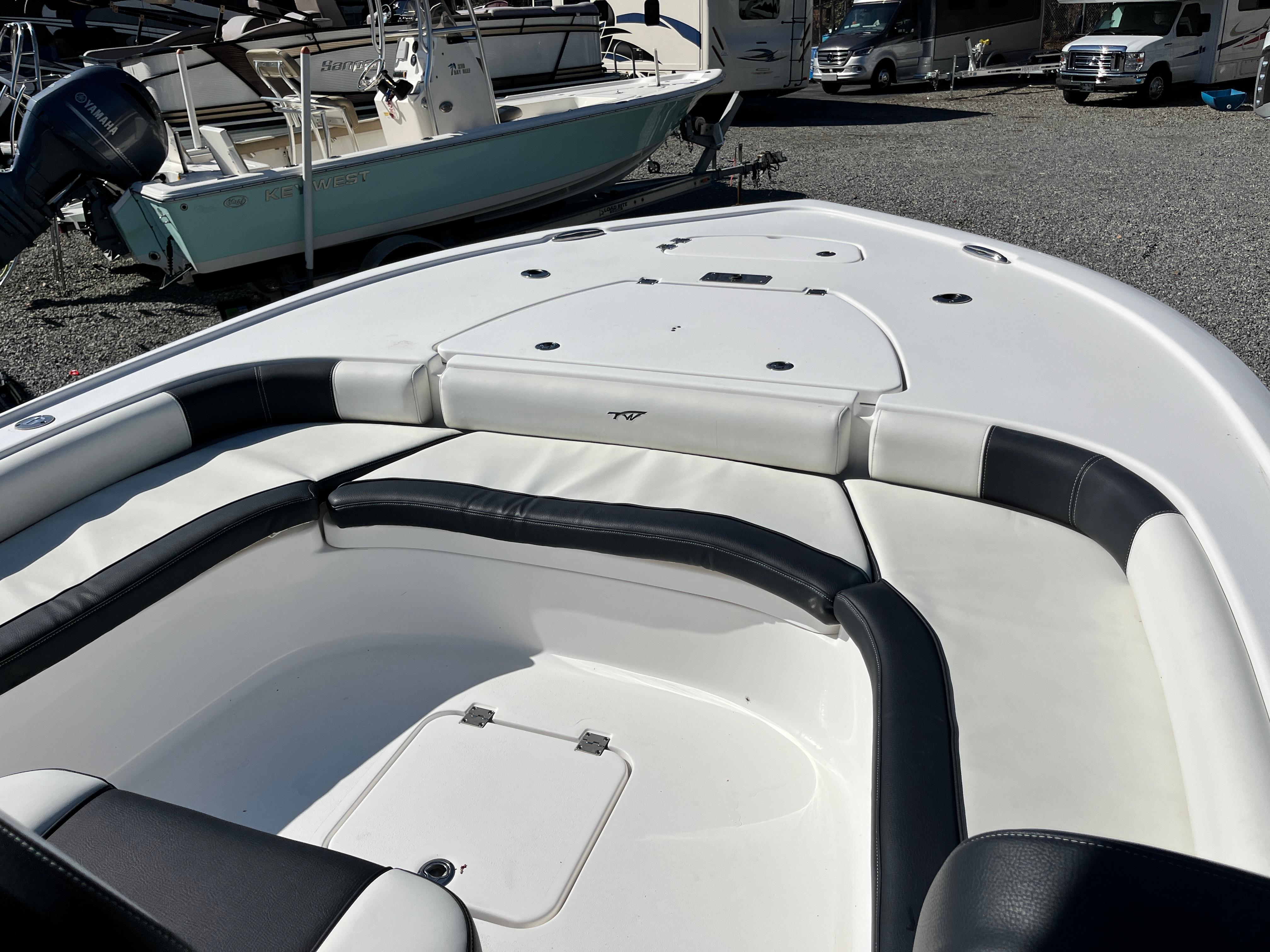 2021-tidewater-2500-carolina-bay-power-9724313-20250321135129759-1_XLARGE