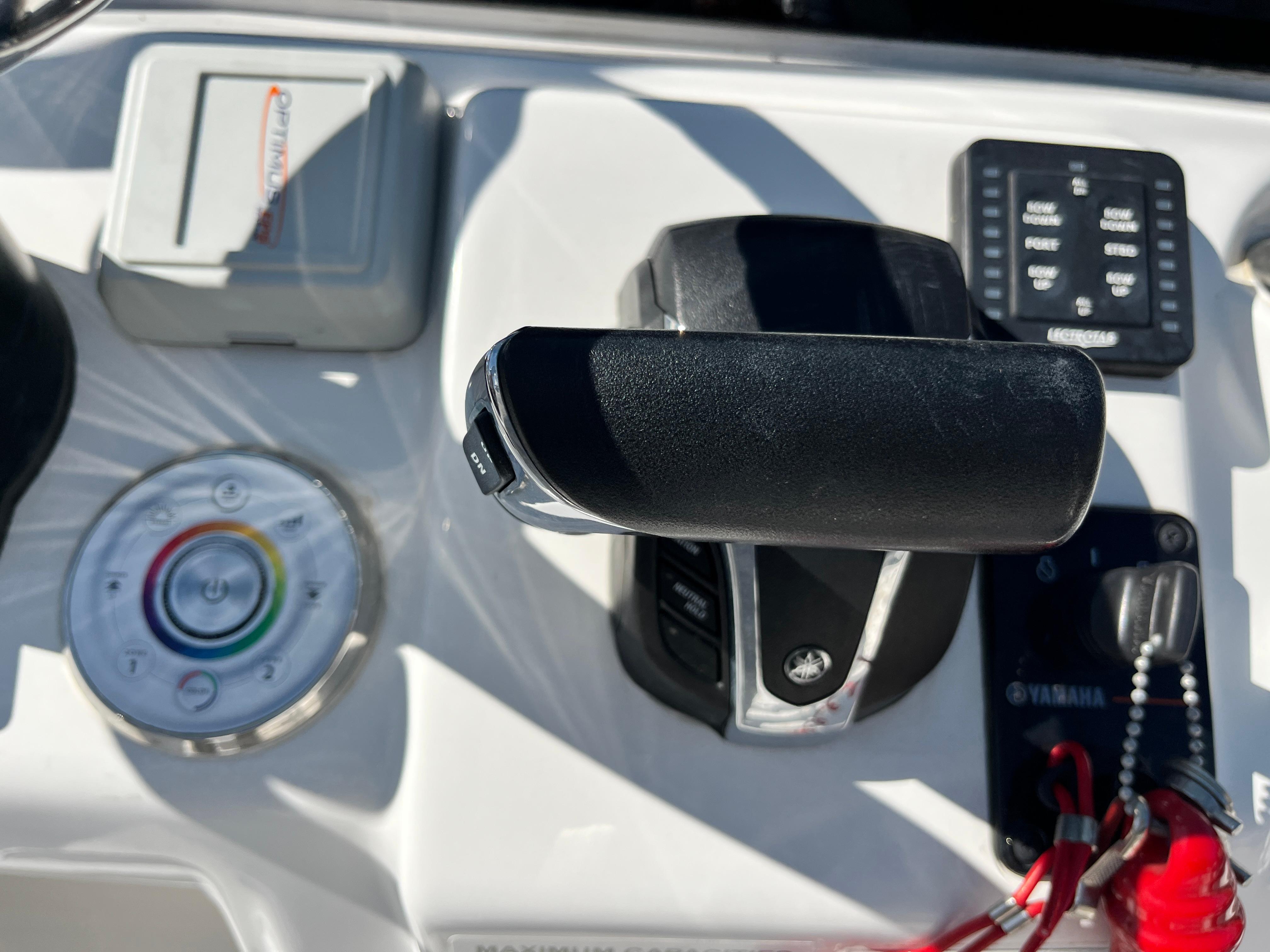 2021-tidewater-2500-carolina-bay-power-9724313-20250321135231206-1_XLARGE
