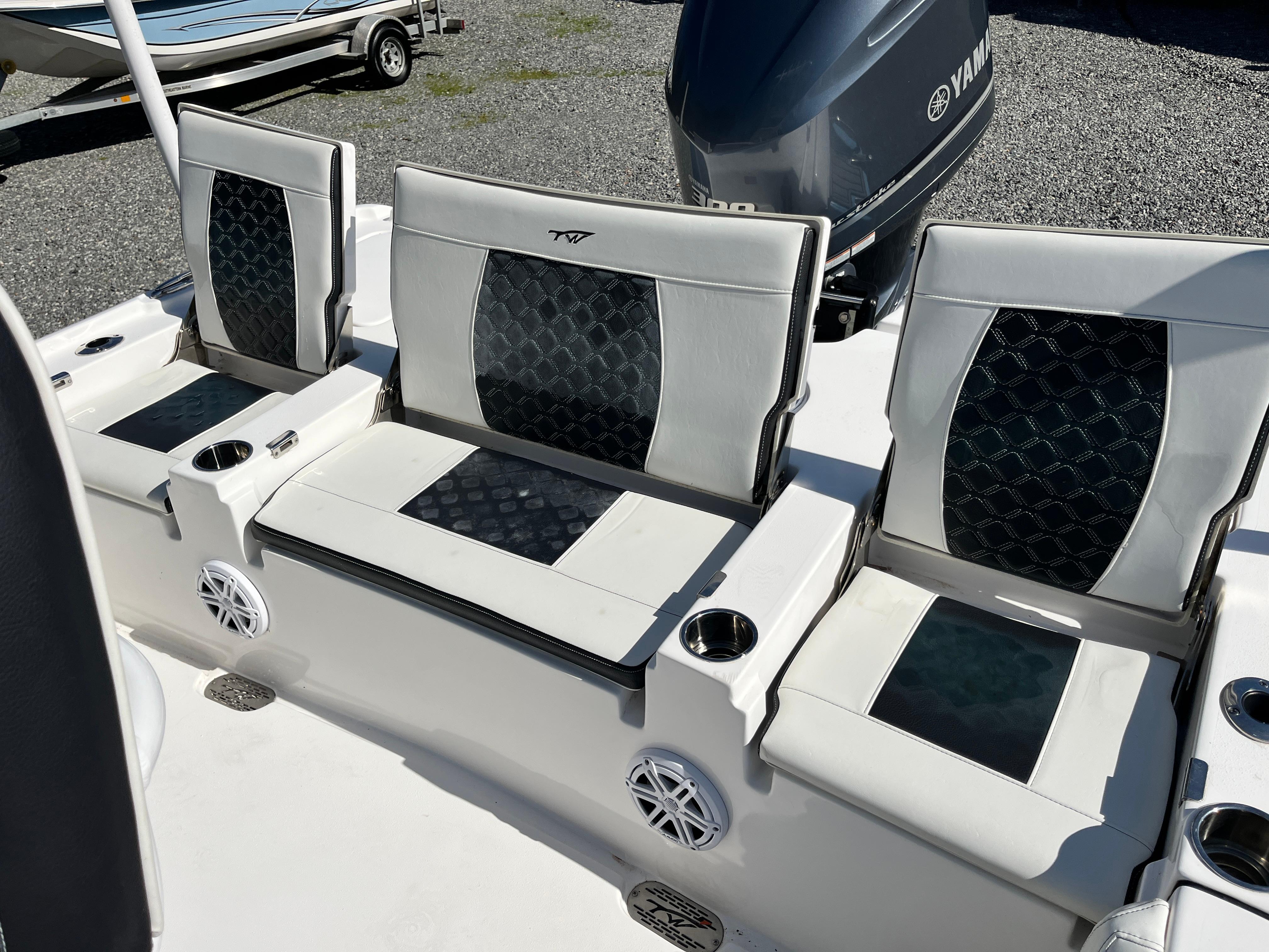 2021-tidewater-2500-carolina-bay-power-9724313-20250321135252033-1_XLARGE