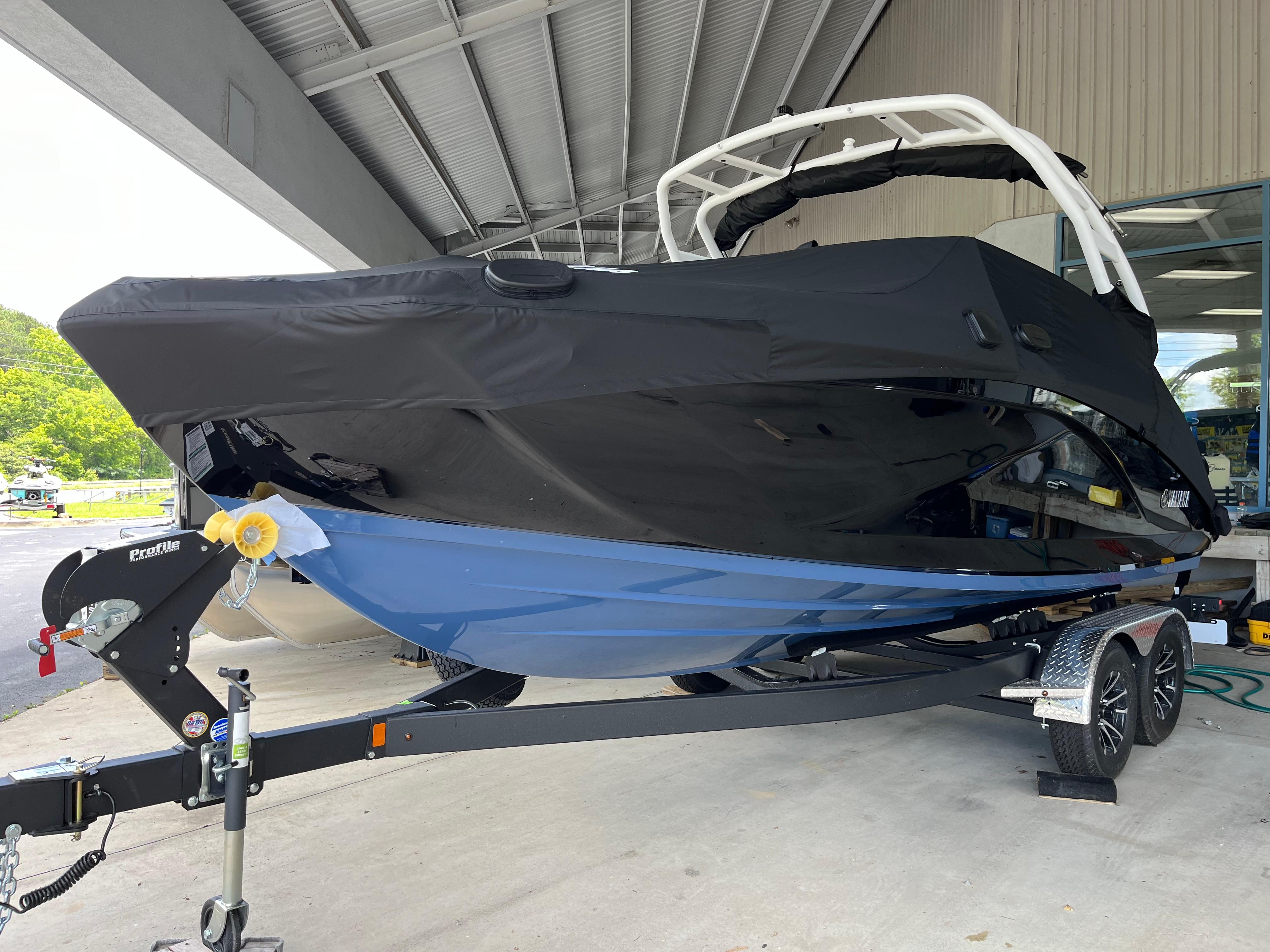 2025 Yamaha Boats 222S