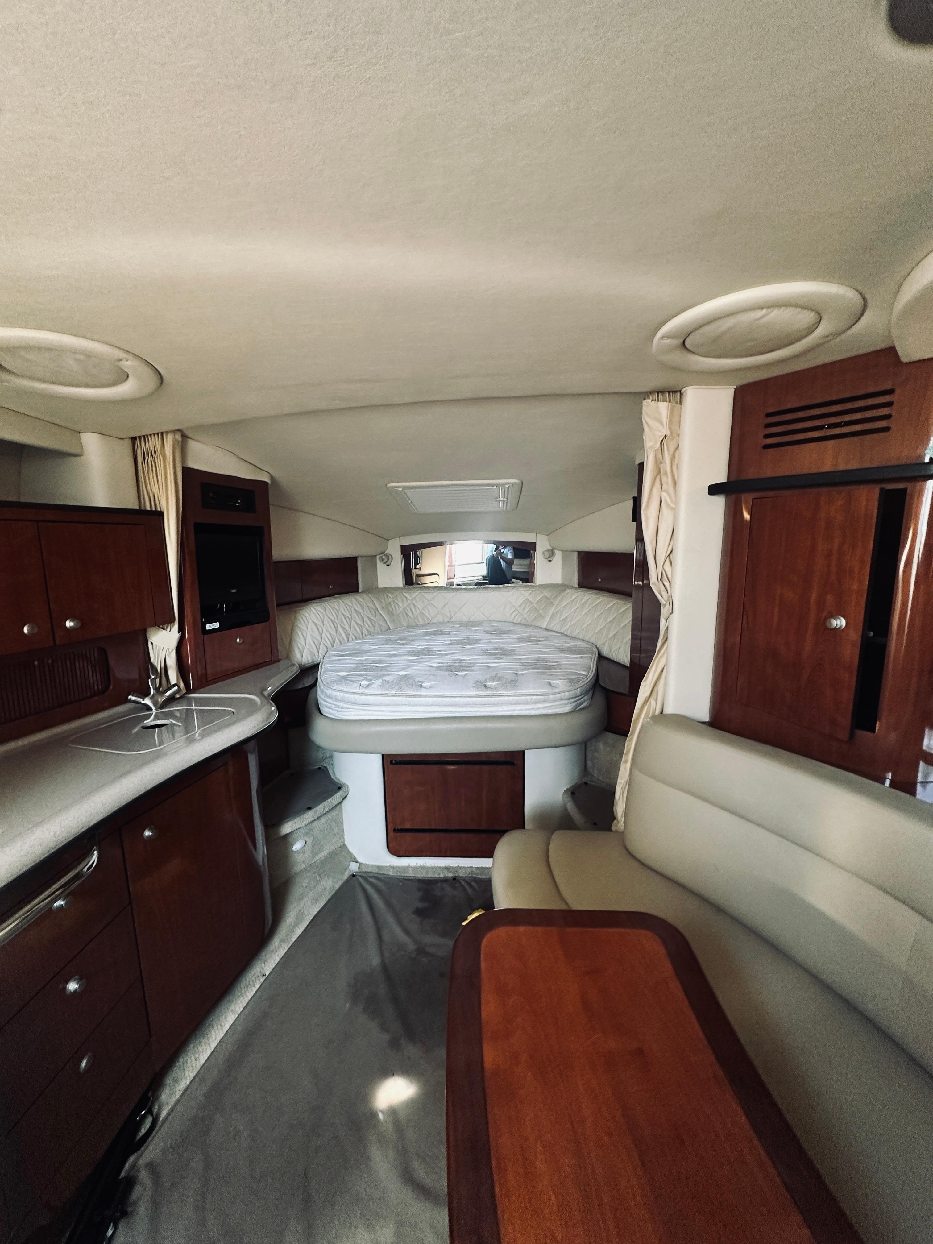 2006-sea-ray-320-sundancer-power-9784316-20250506112934741-1_XLARGE