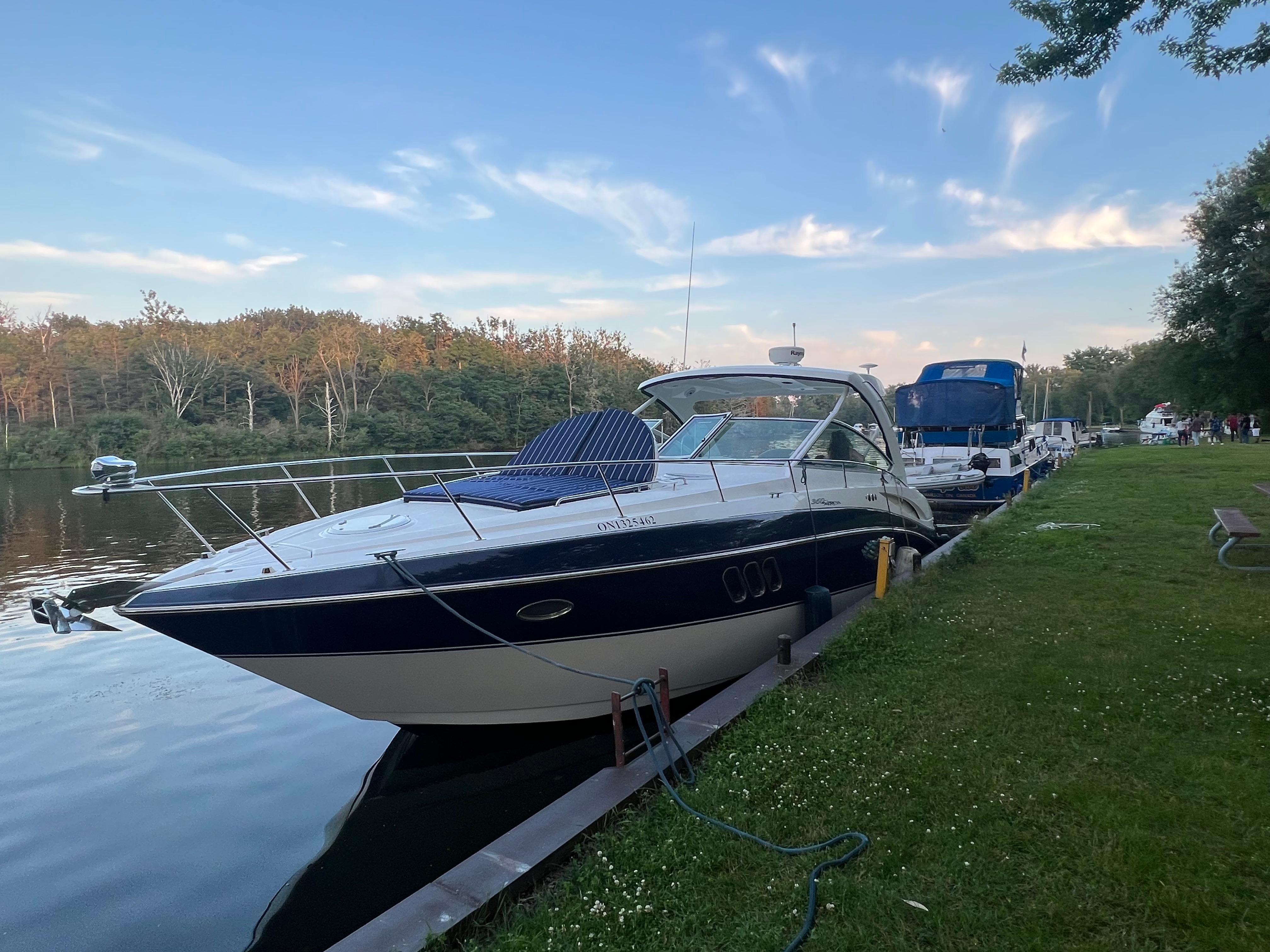 2009-cruisers-yachts-360-express-power-9724316-20250321142837999-1_XLARGE