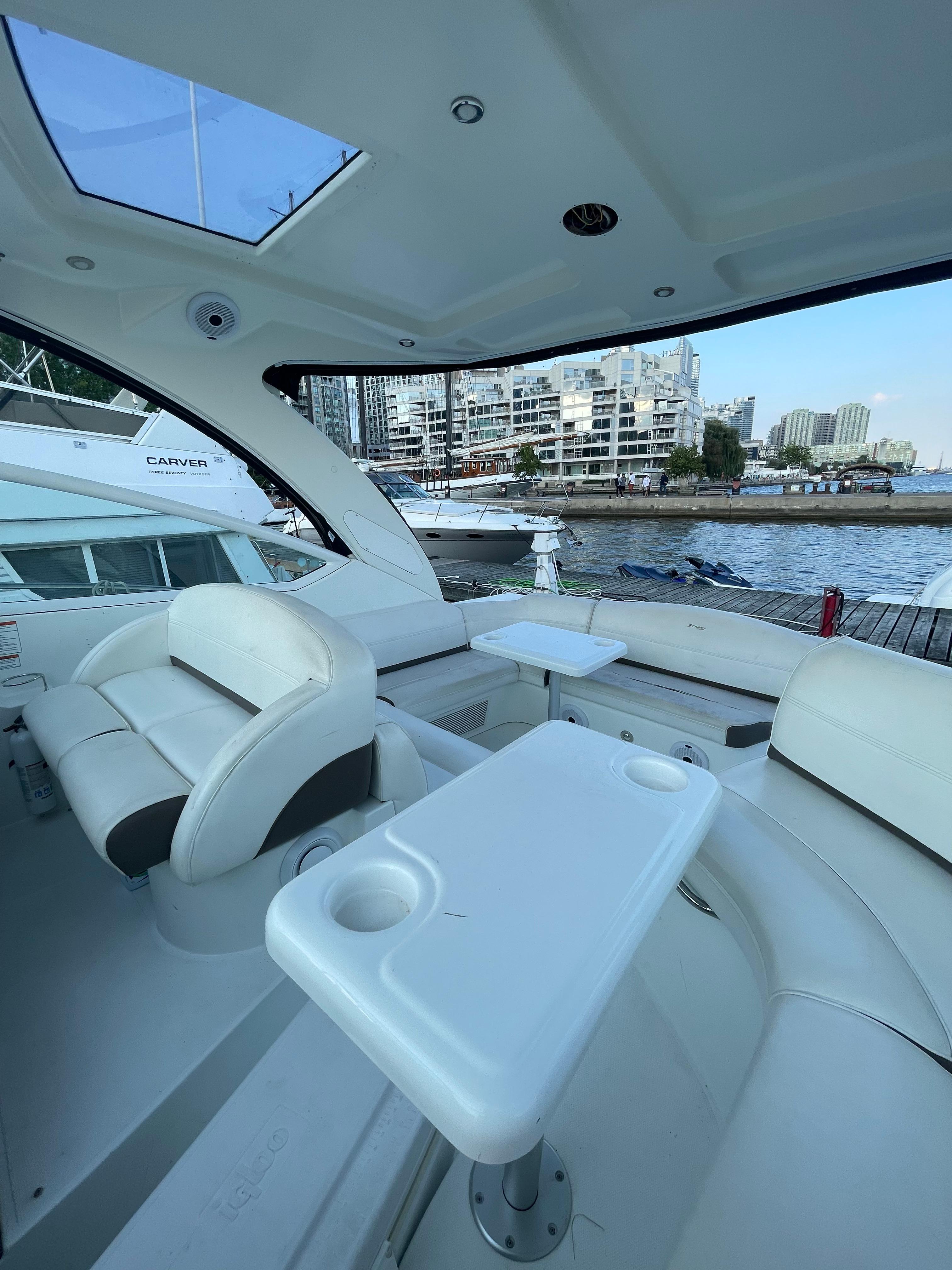 2009-cruisers-yachts-360-express-power-9724316-20250321144342617-1_XLARGE
