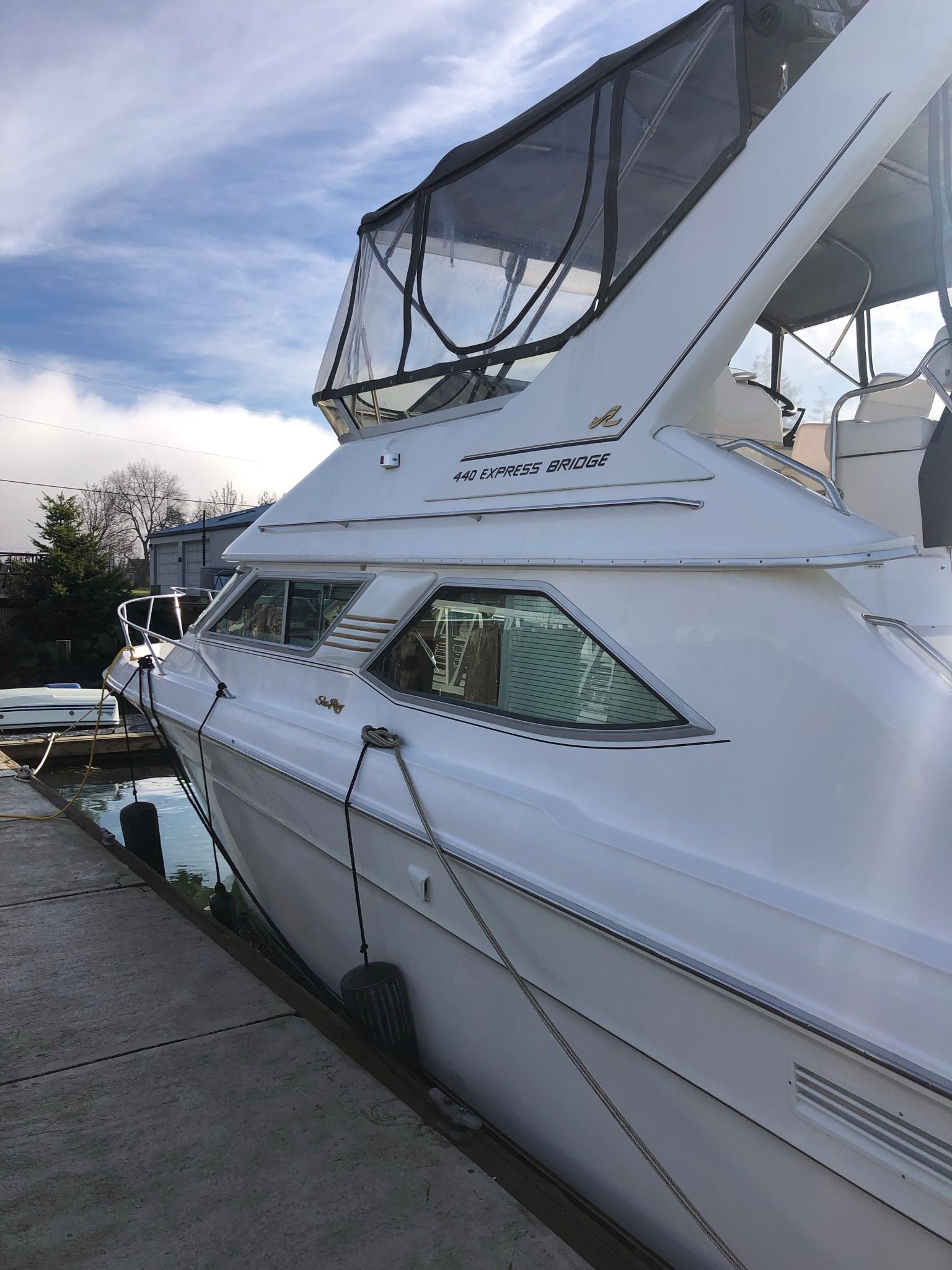 1995 44 Sea Ray 440 Express