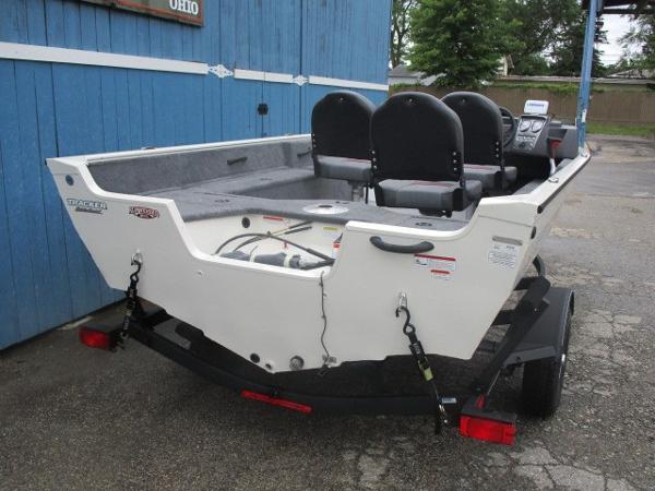 2021 Tracker Boats boat for sale, model of the boat is Pro Guide V-16 SC & Image # 3 of 14