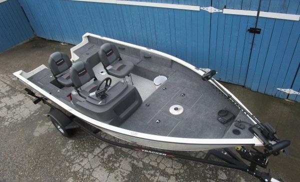 2021 Tracker Boats boat for sale, model of the boat is Pro Guide V-16 SC & Image # 4 of 14