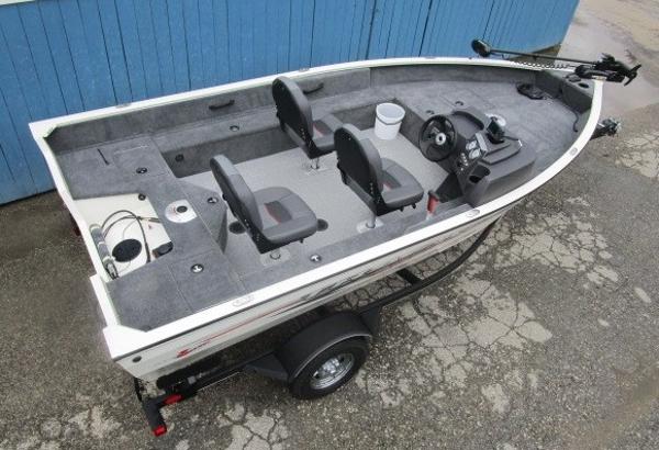 2021 Tracker Boats boat for sale, model of the boat is Pro Guide V-16 SC & Image # 5 of 14