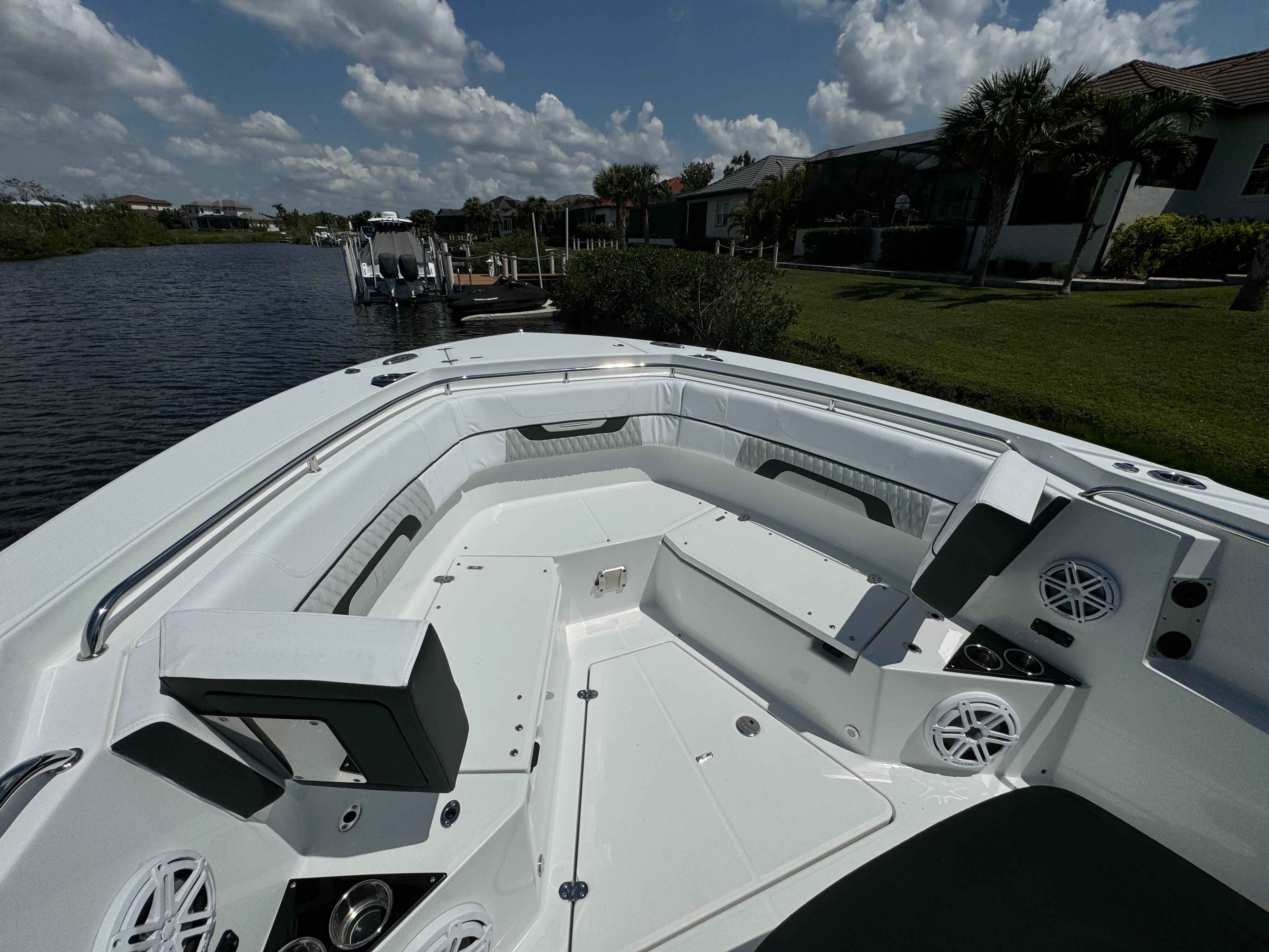 2024-blackfin-332-cc-power-9764328-20250418183354774-1_XLARGE