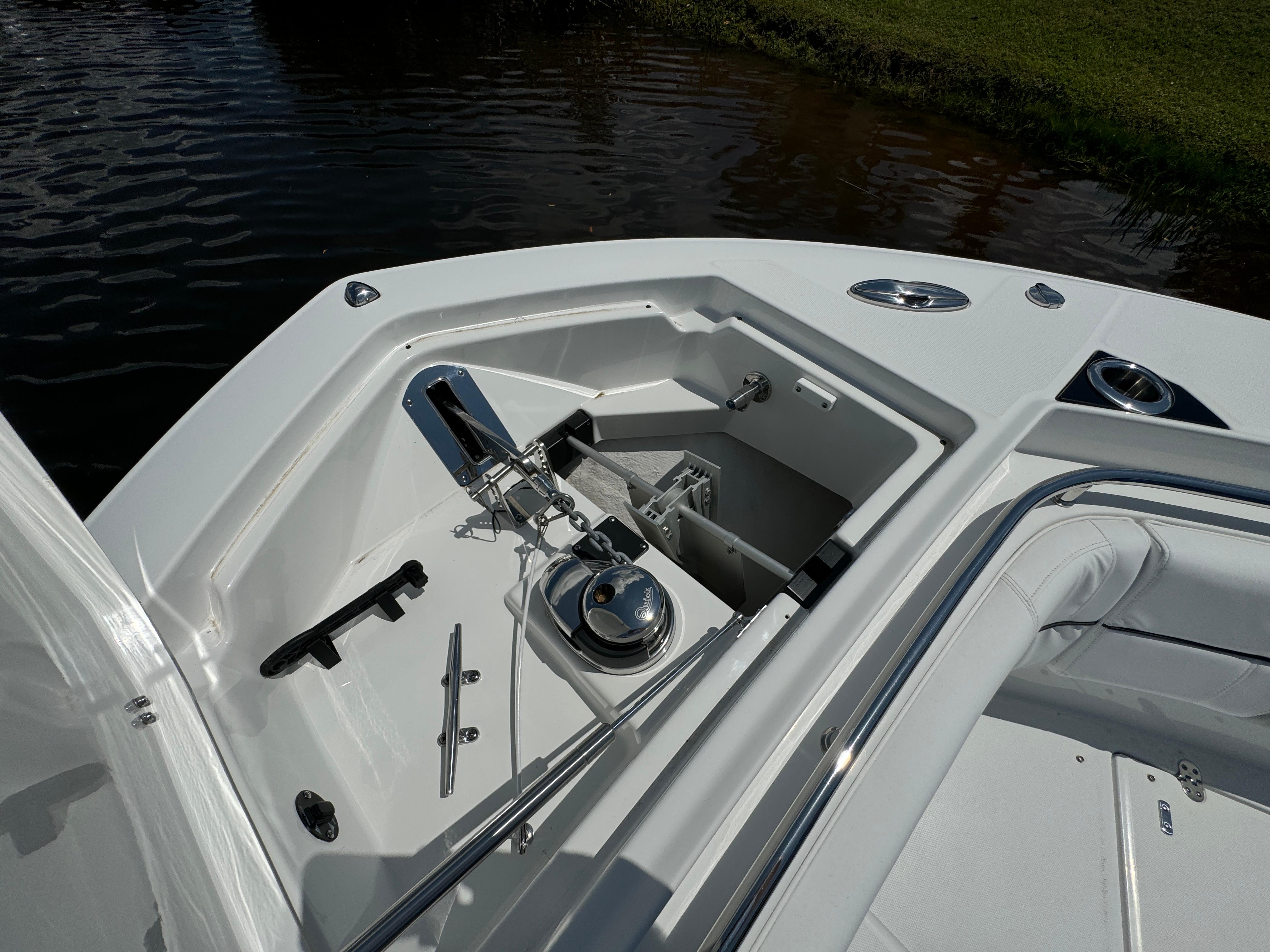 2024-blackfin-332-cc-power-9764328-20250418183401821-1_XLARGE