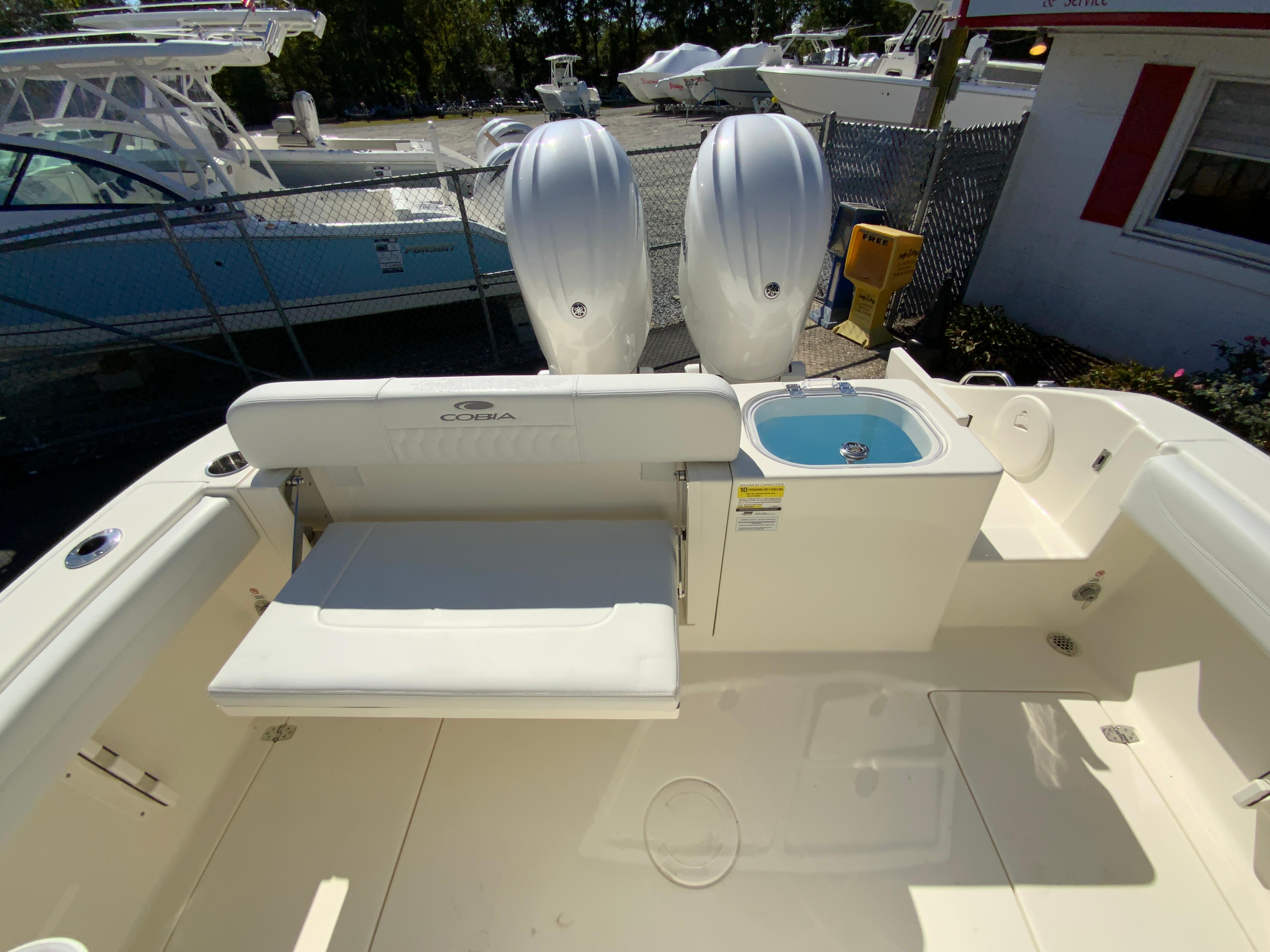 2025 Cobia 240 Center Console-40