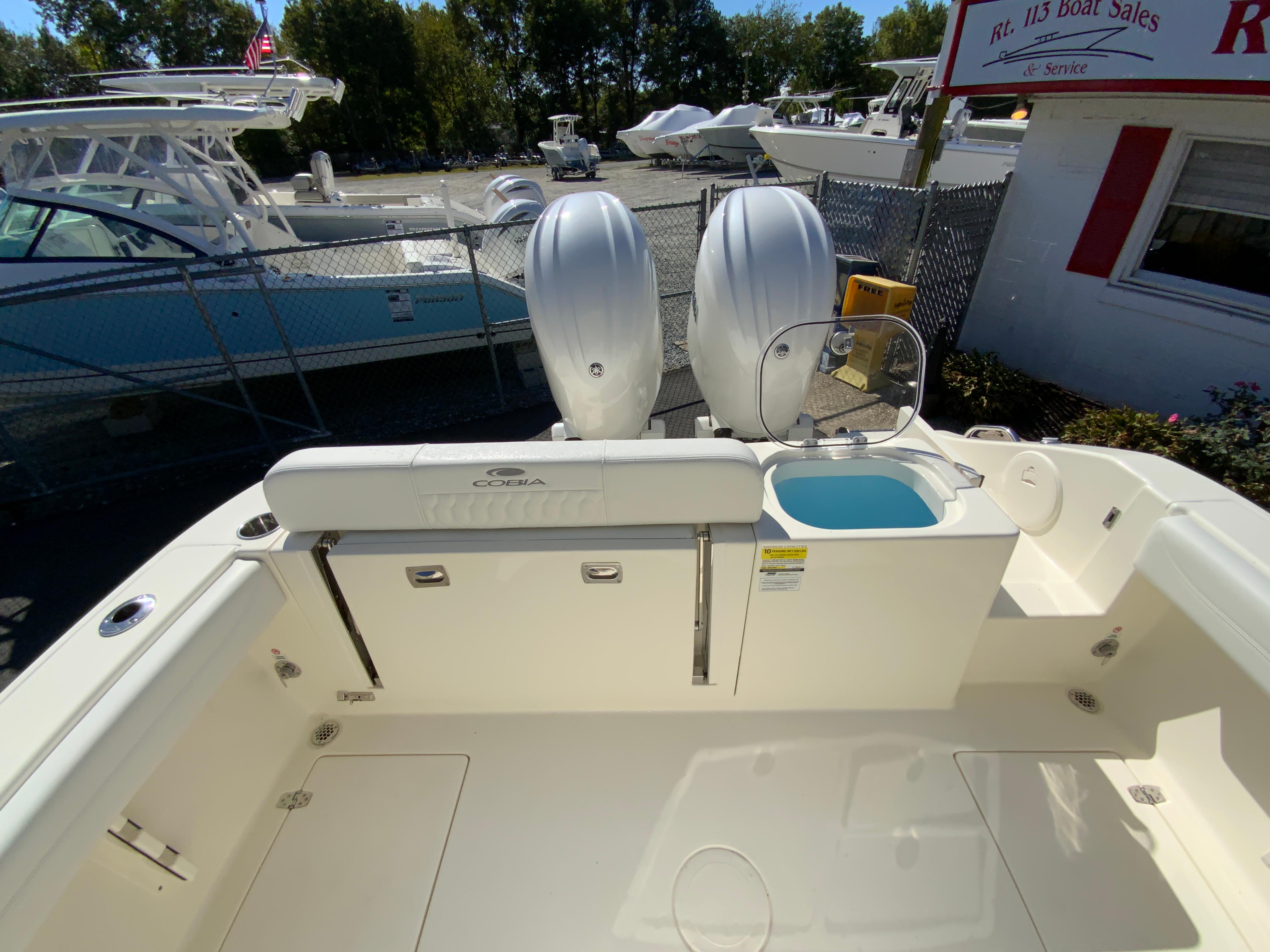 2025 Cobia 240 Center Console-41