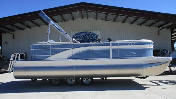 2021 Bennington boat for sale, model of the boat is 22 SSRX & Image # 3 of 54