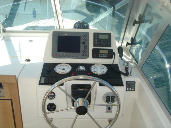 Helm Electronics