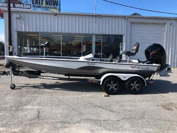 2020 Vexus boat for sale, model of the boat is AVX1980 & Image # 7 of 26