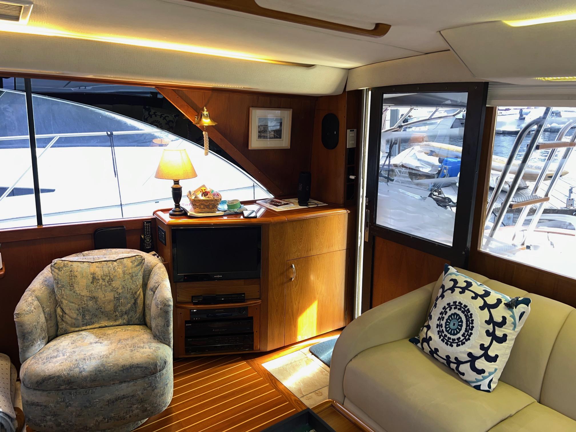 1994 Ocean 48 Super Sport #TBBA17448 inventory image at Sun Country Yachts, South Lake Union (Seattle) 1994 Ocean 48 Super Sport #TBBA17448 inventory image at Sun Country Yachts, South Lake Union (Seattle)