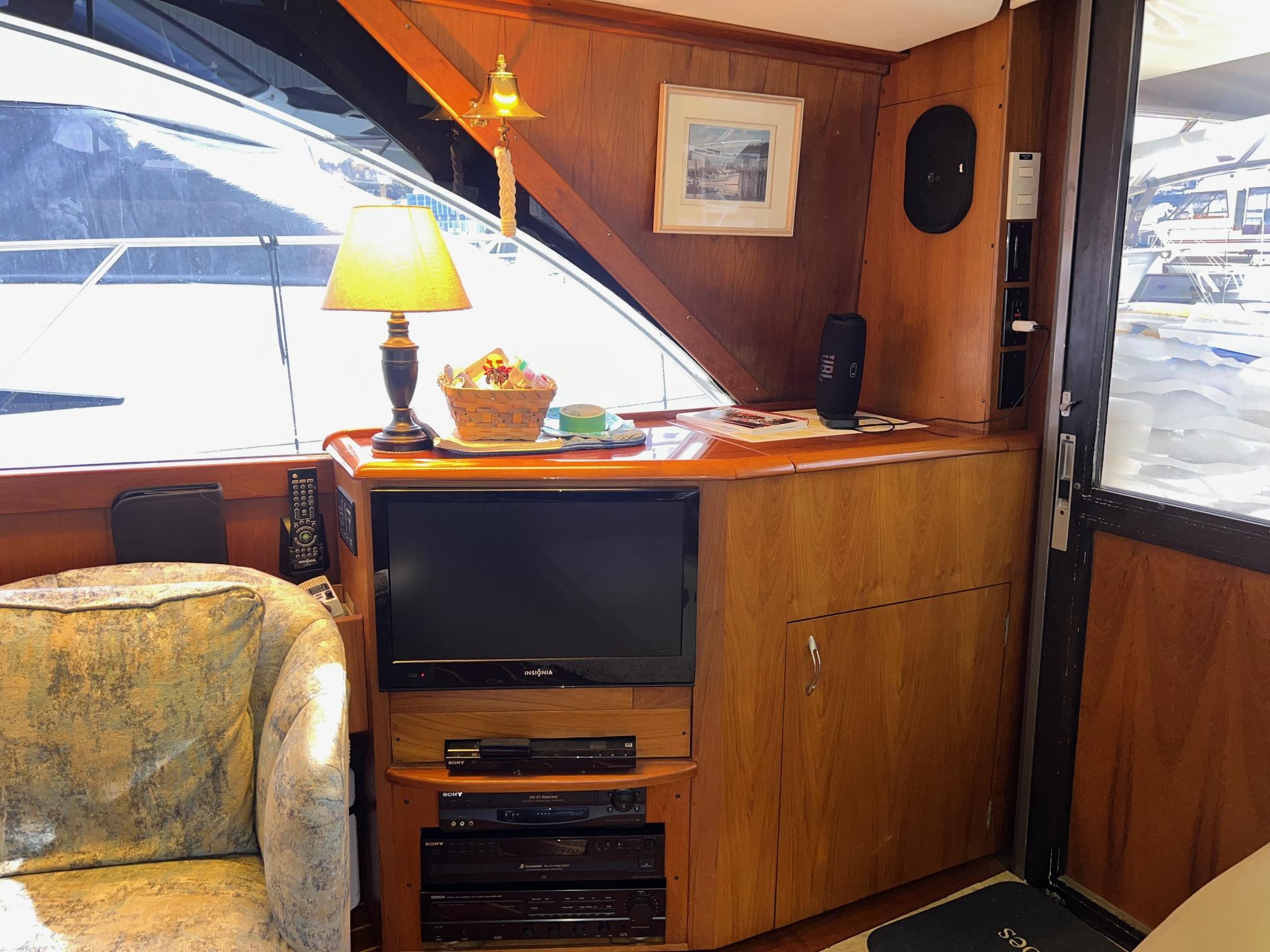 1994 Ocean 48 Super Sport #TBBA17448 inventory image at Sun Country Yachts, South Lake Union (Seattle) 1994 Ocean 48 Super Sport #TBBA17448 inventory image at Sun Country Yachts, South Lake Union (Seattle)