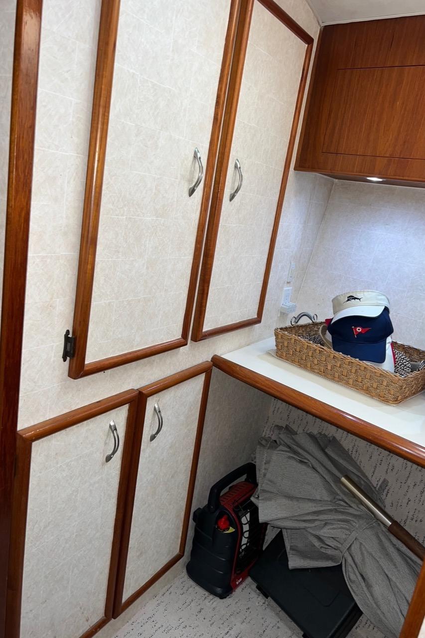 1994 Ocean 48 Super Sport #TBBA17448 inventory image at Sun Country Yachts, South Lake Union (Seattle) 1994 Ocean 48 Super Sport #TBBA17448 inventory image at Sun Country Yachts, South Lake Union (Seattle)