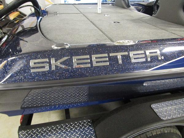 2021 Skeeter boat for sale, model of the boat is ZXR 20 & Image # 18 of 47