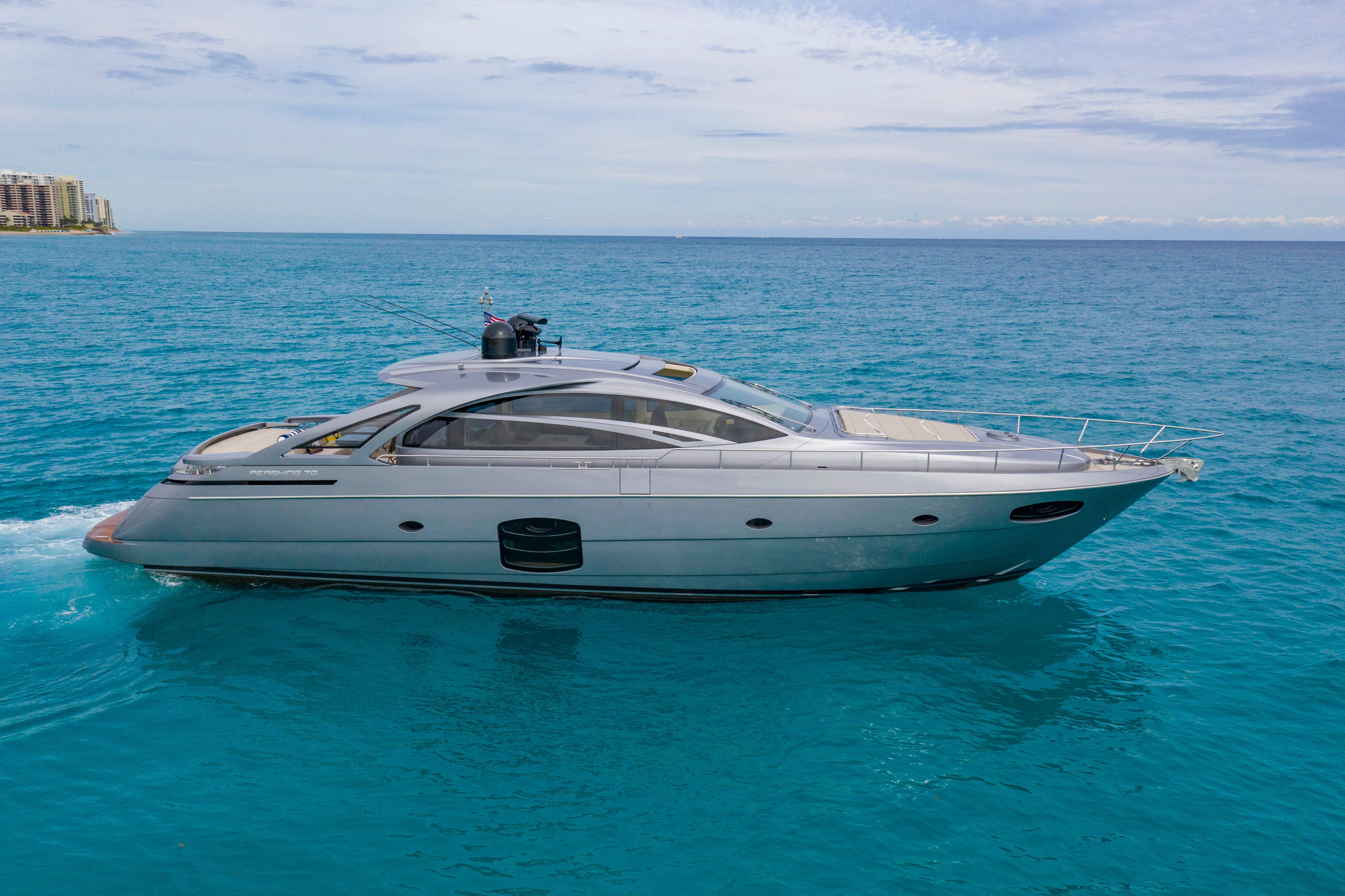 70 foot pershing yacht