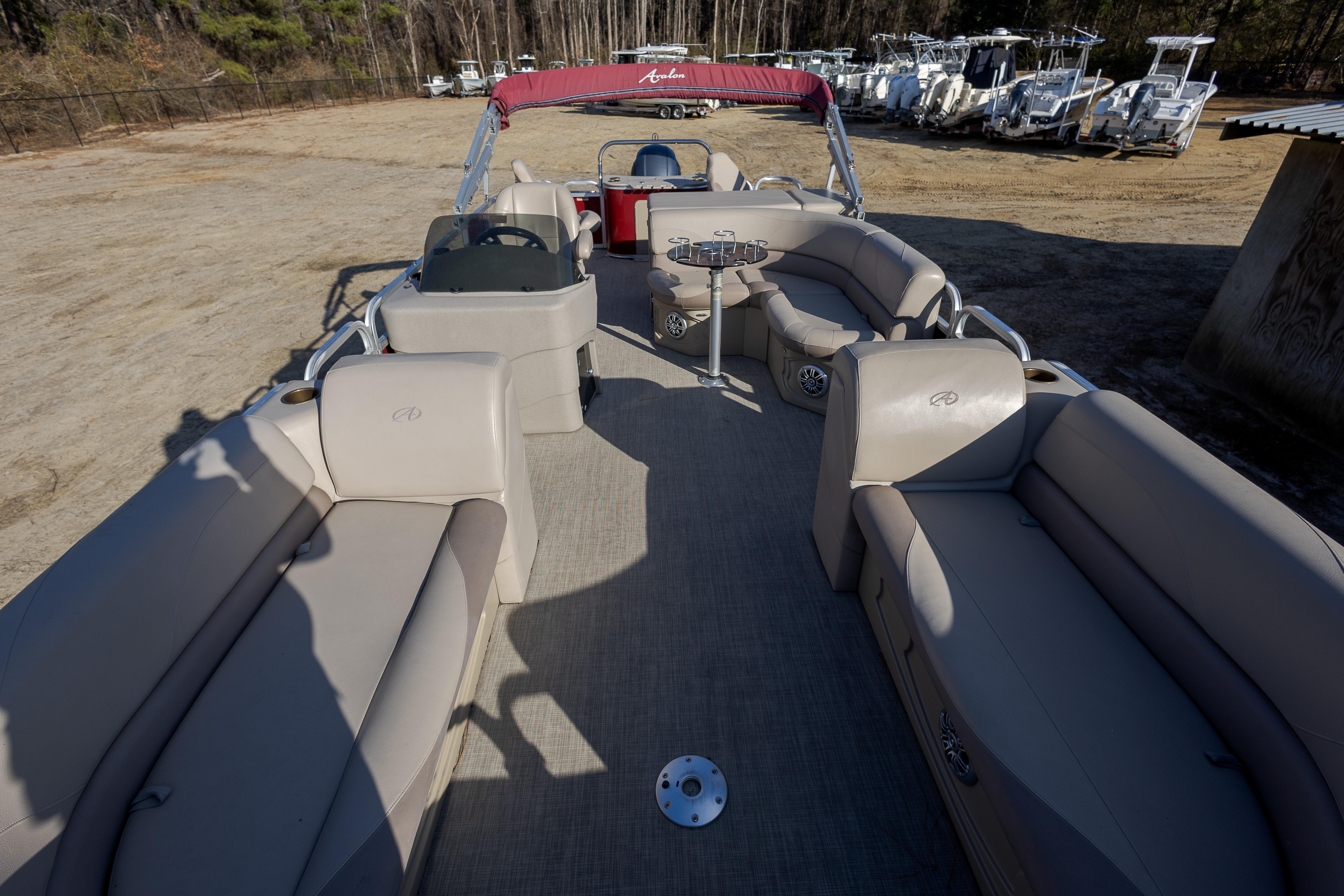 2017 Avalon GS2385 - Image 6