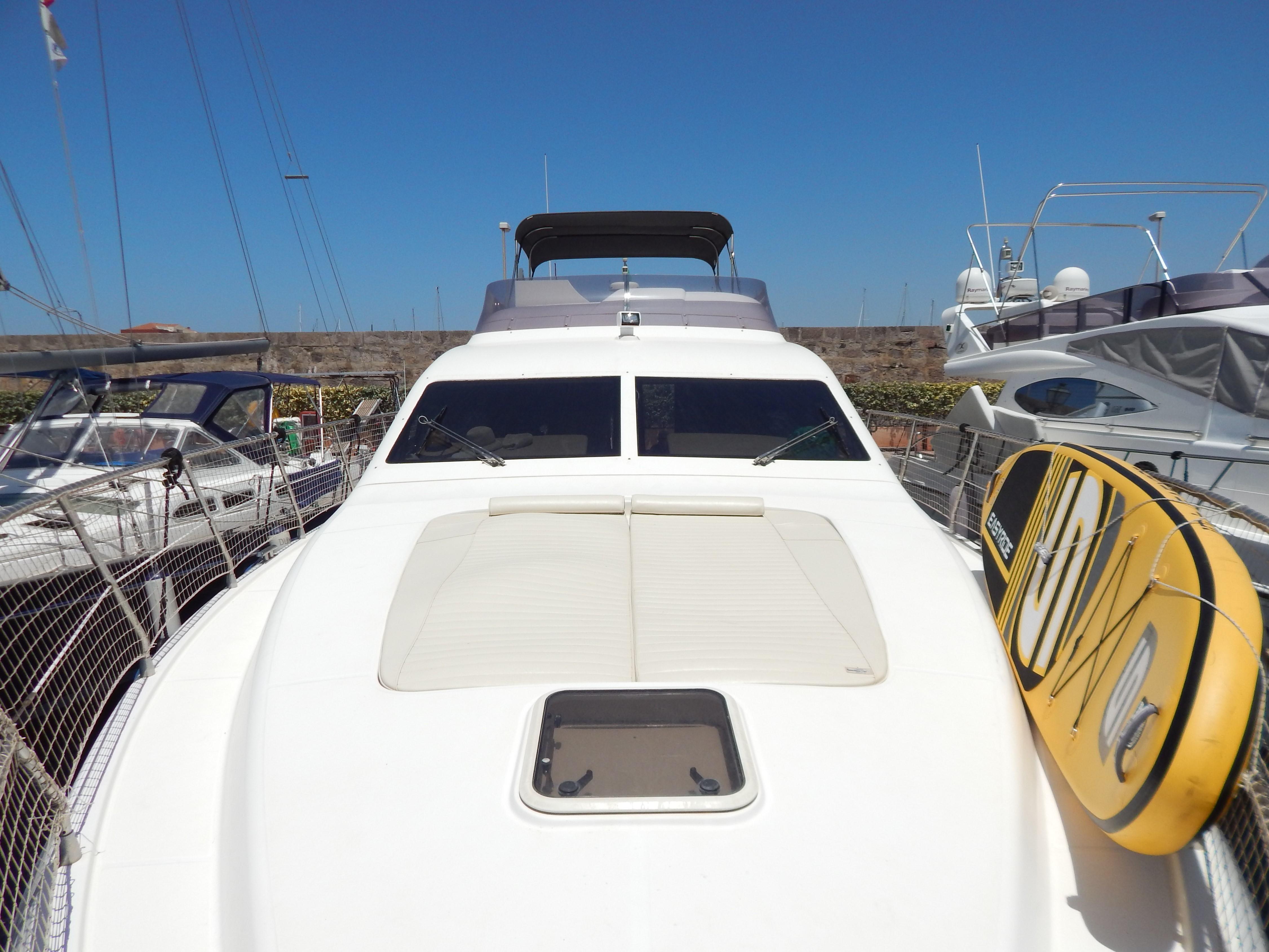 yacht carnevali 160