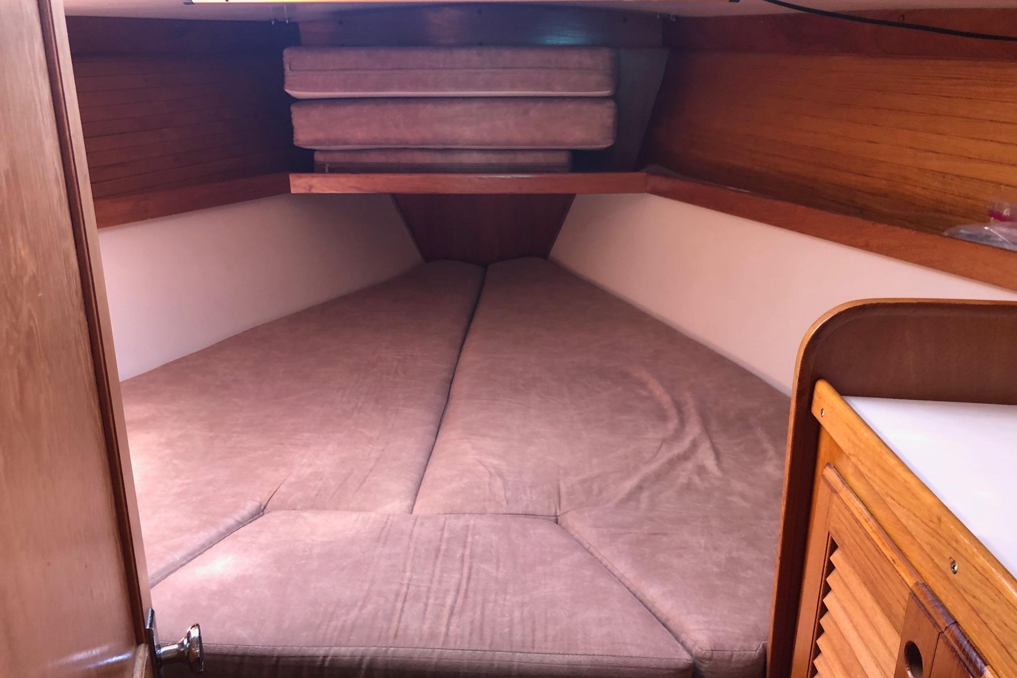 Image [4] of 1996 Catalina 36 MkII