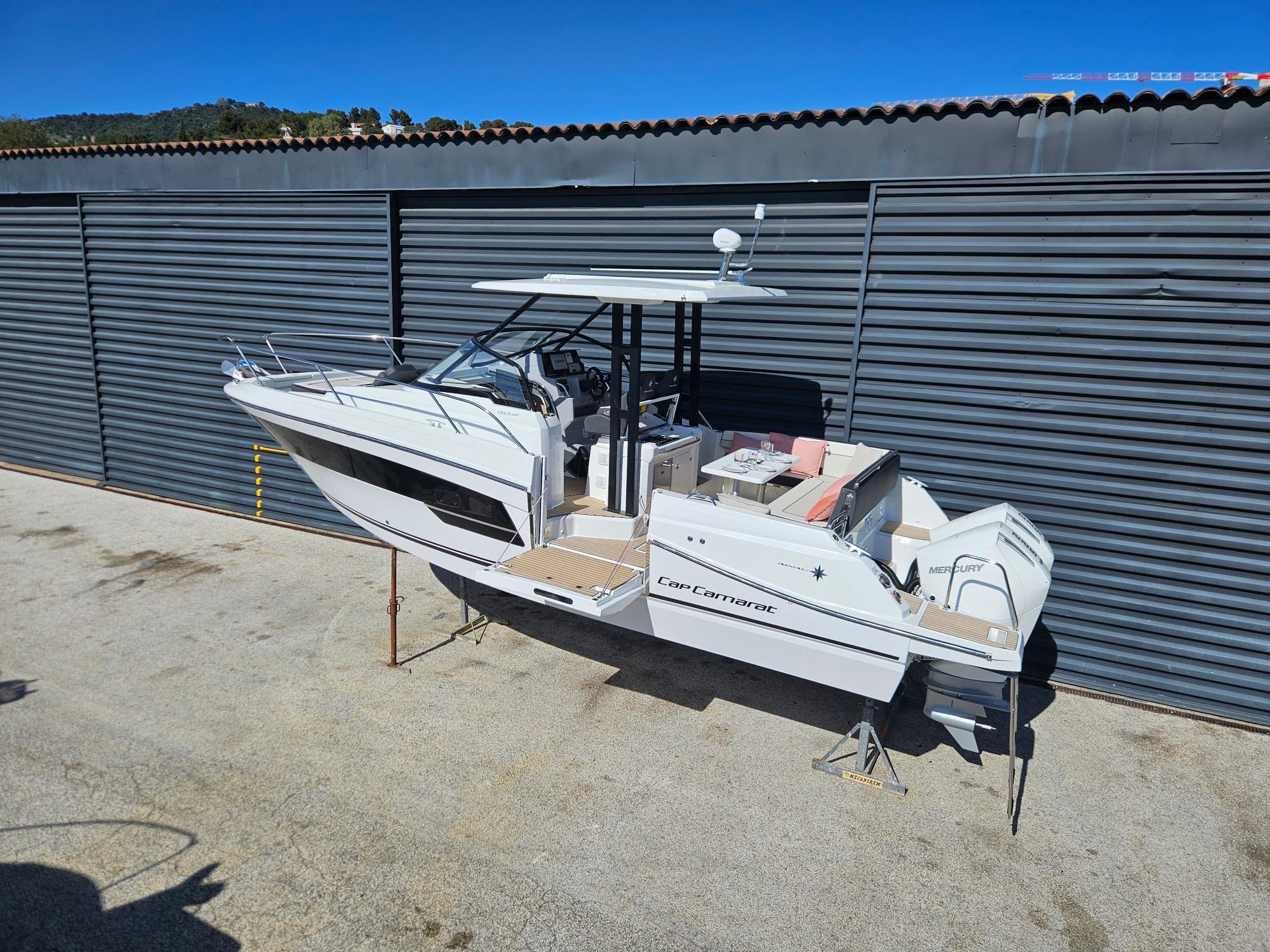 Jeanneau Cap Camarat 9.0 wa