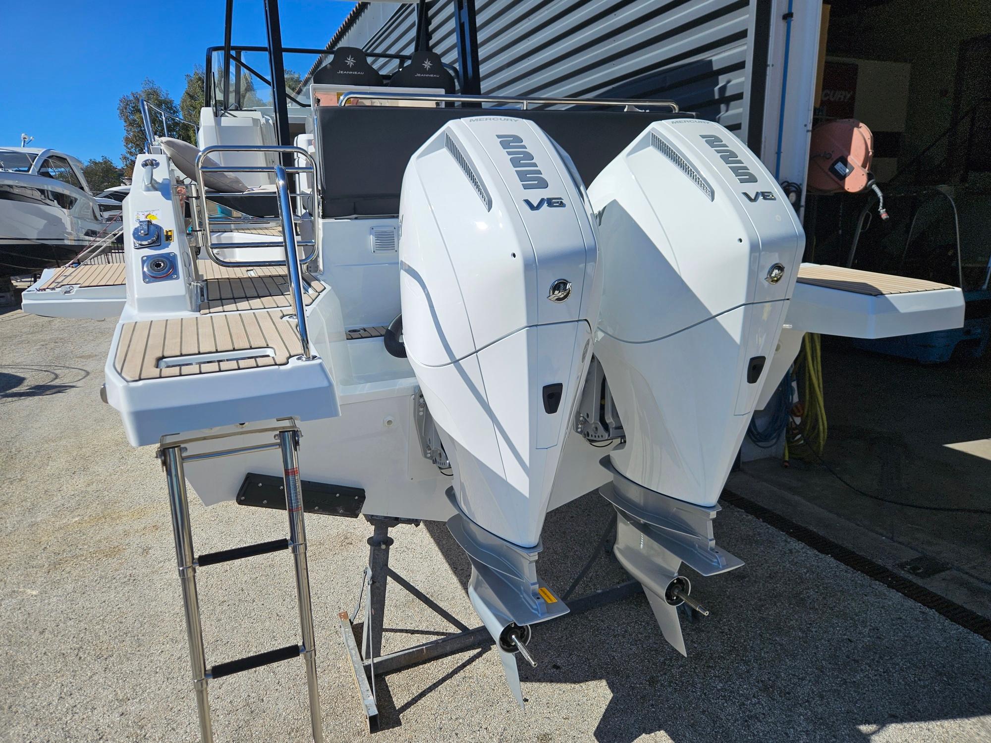 Jeanneau Cap Camarat 9.0 wa