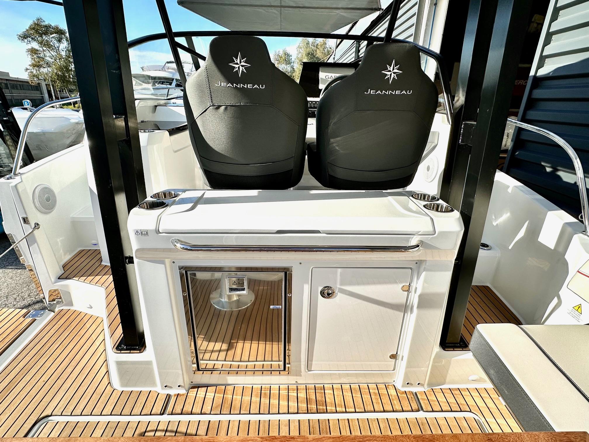 Jeanneau Cap Camarat 9.0 wa