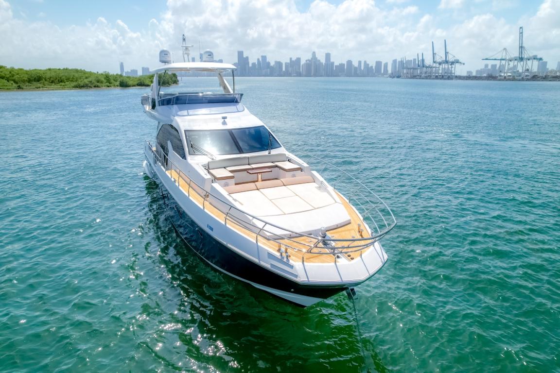 2016 Azimut