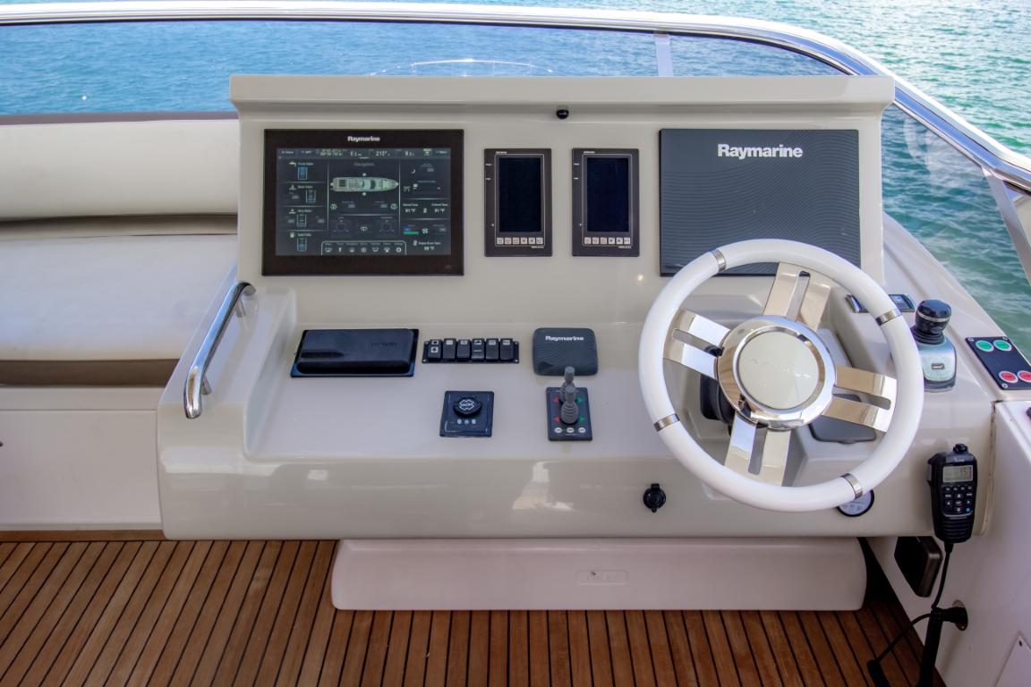 Independiente Yacht Photos Pics 