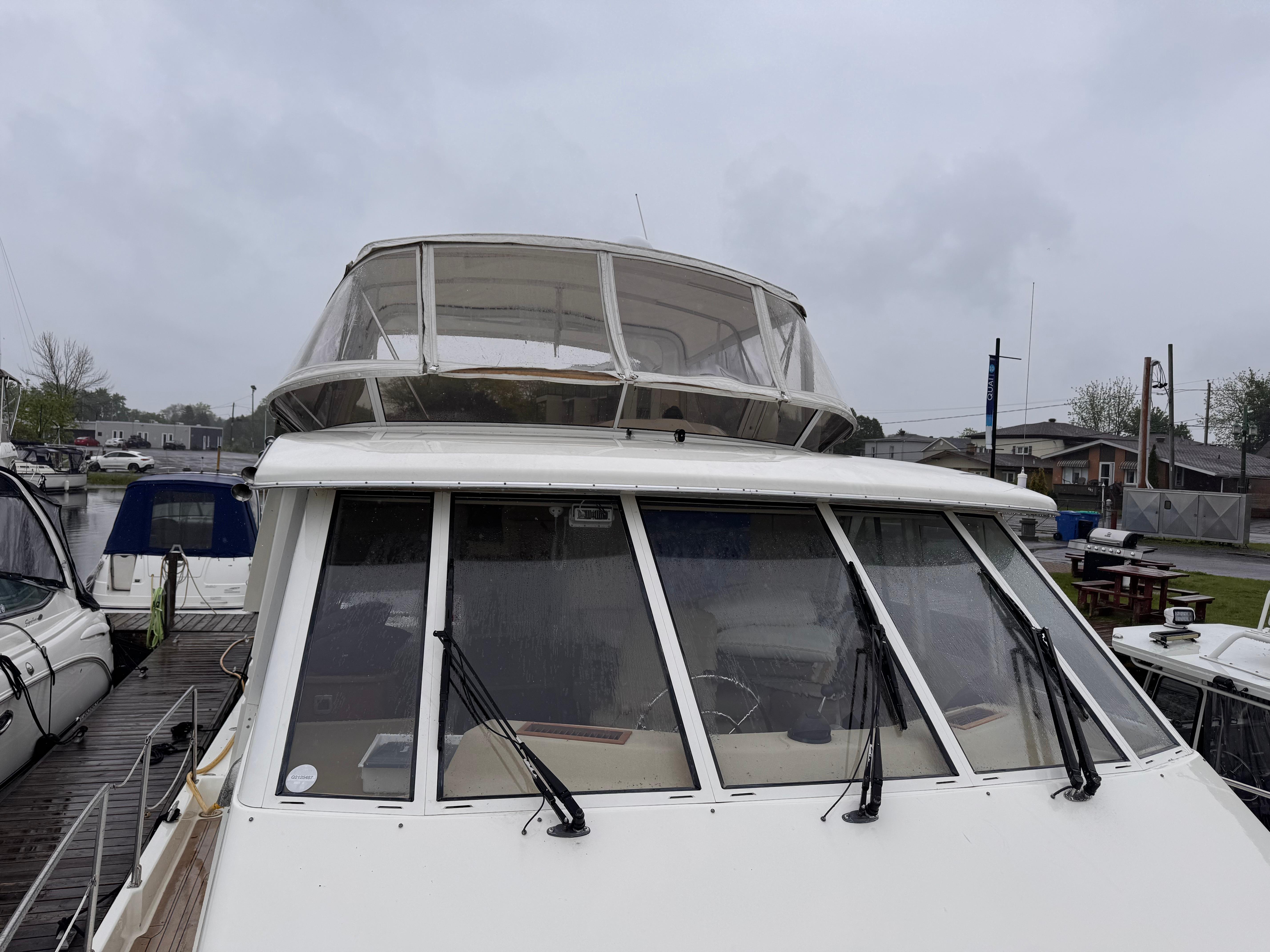 2004-meridian-490-pilothouse-power-9834352-20250610154234223-1_XLARGE