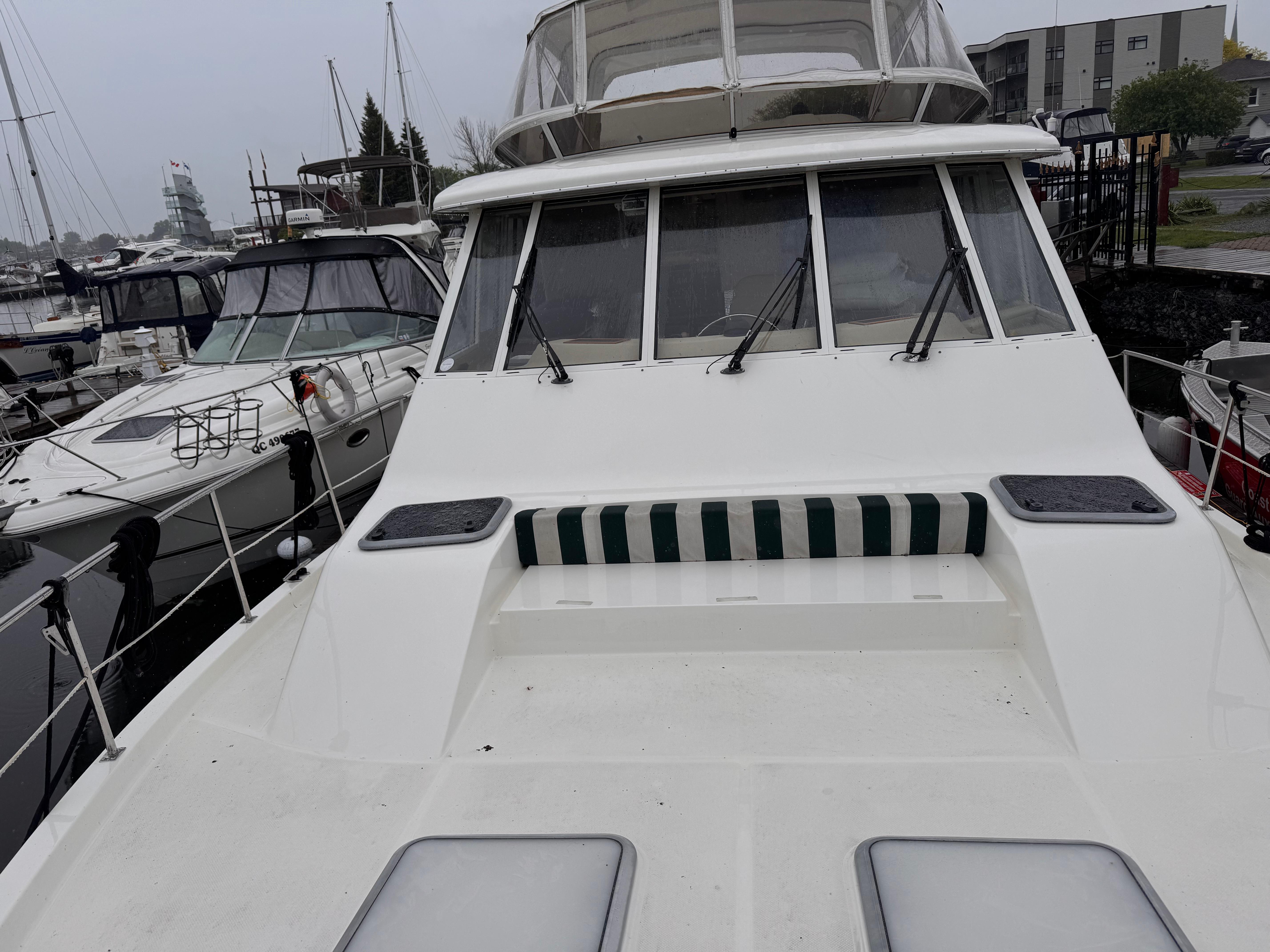 2004-meridian-490-pilothouse-power-9834352-20250610154250267-1_XLARGE