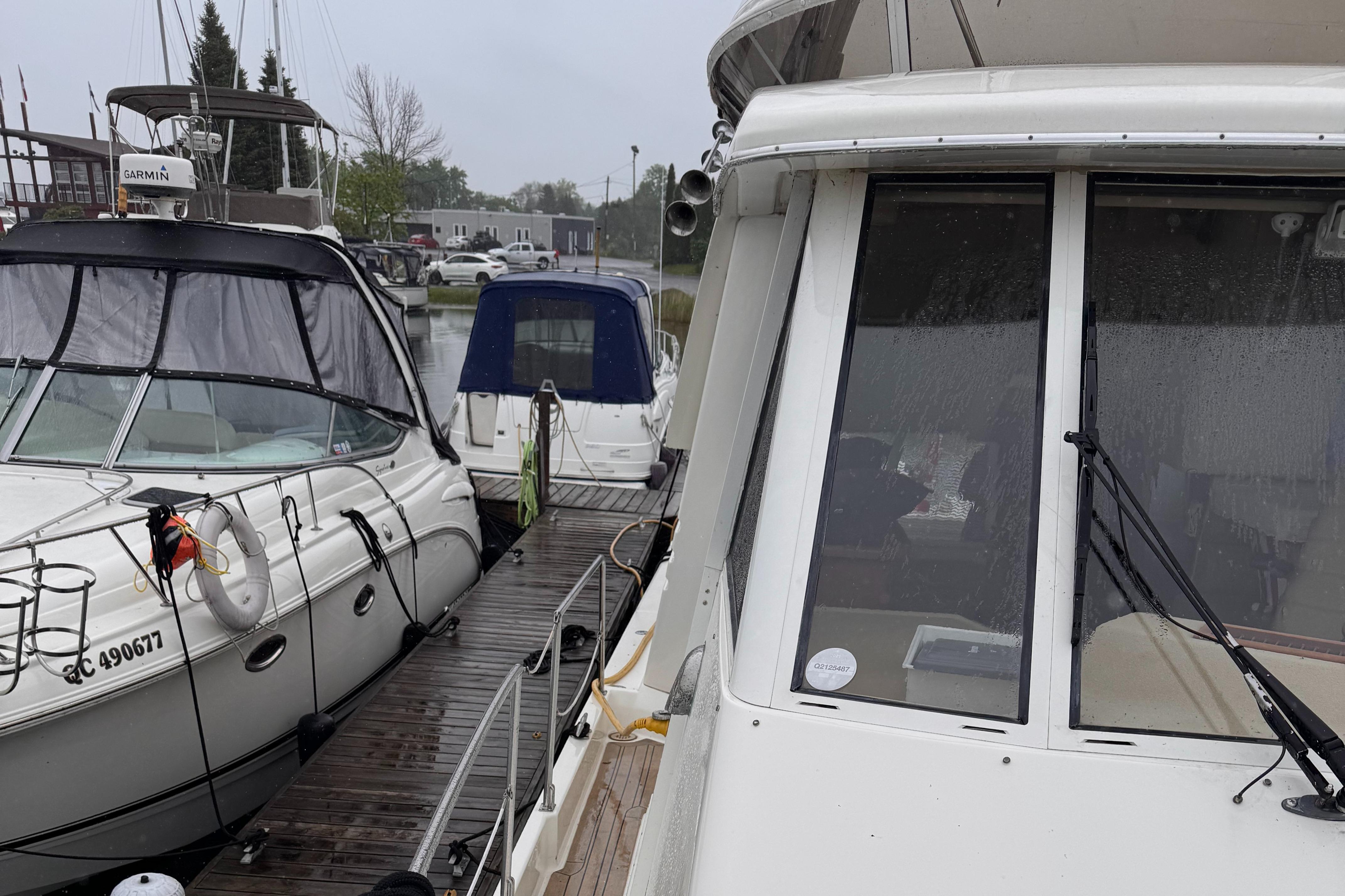 2004-meridian-490-pilothouse-power-9834352-20250610154253859-1_XLARGE