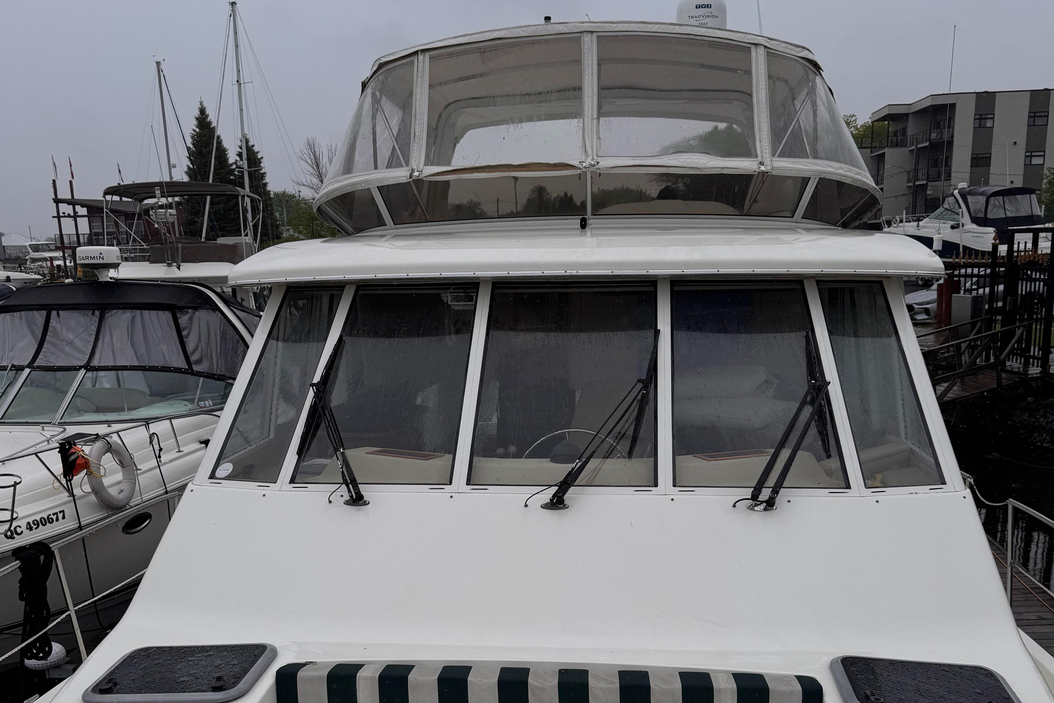 2004-meridian-490-pilothouse-power-9834352-20250610154300813-1_XLARGE