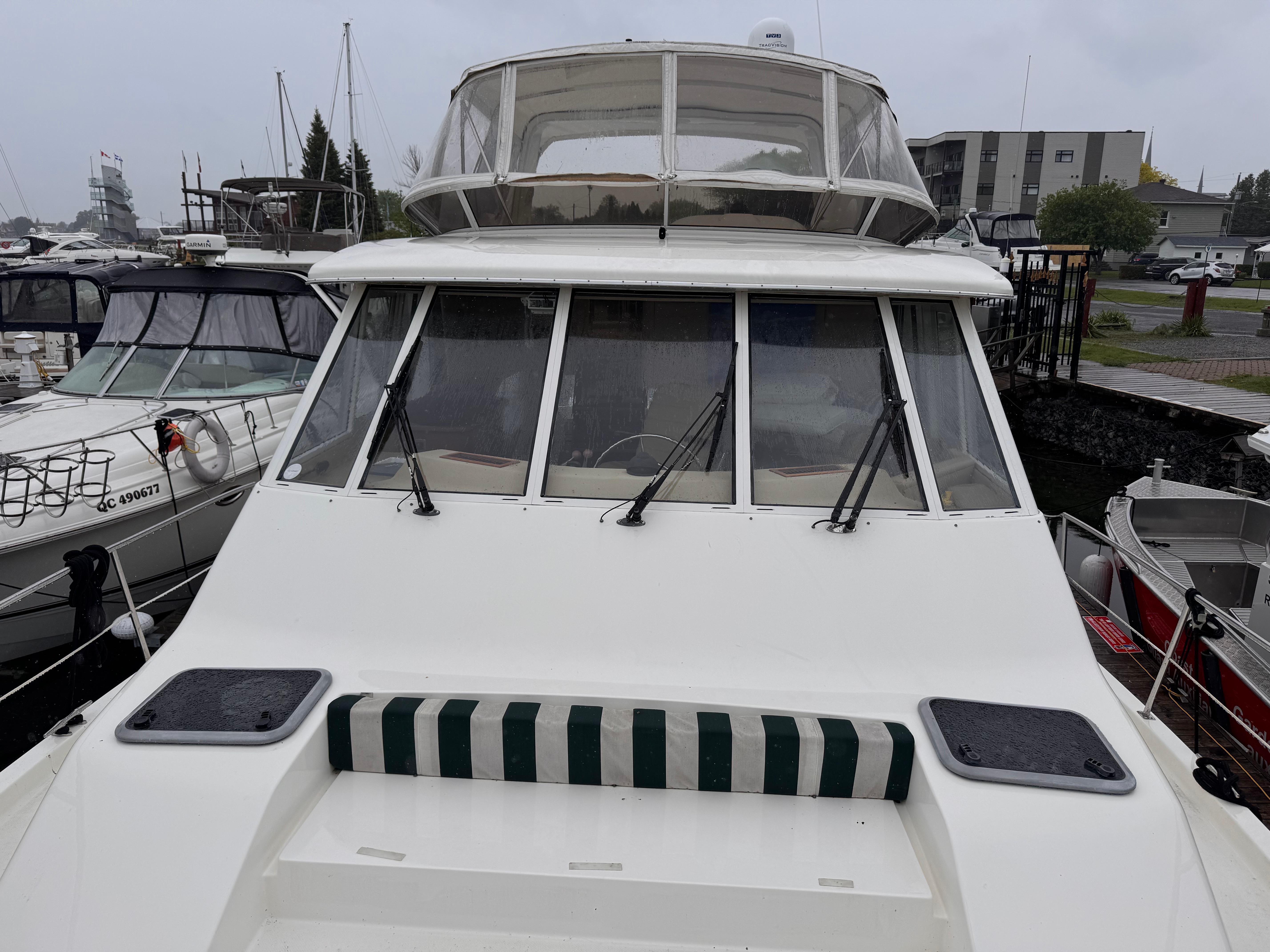 2004-meridian-490-pilothouse-power-9834352-20250610154547708-1_XLARGE