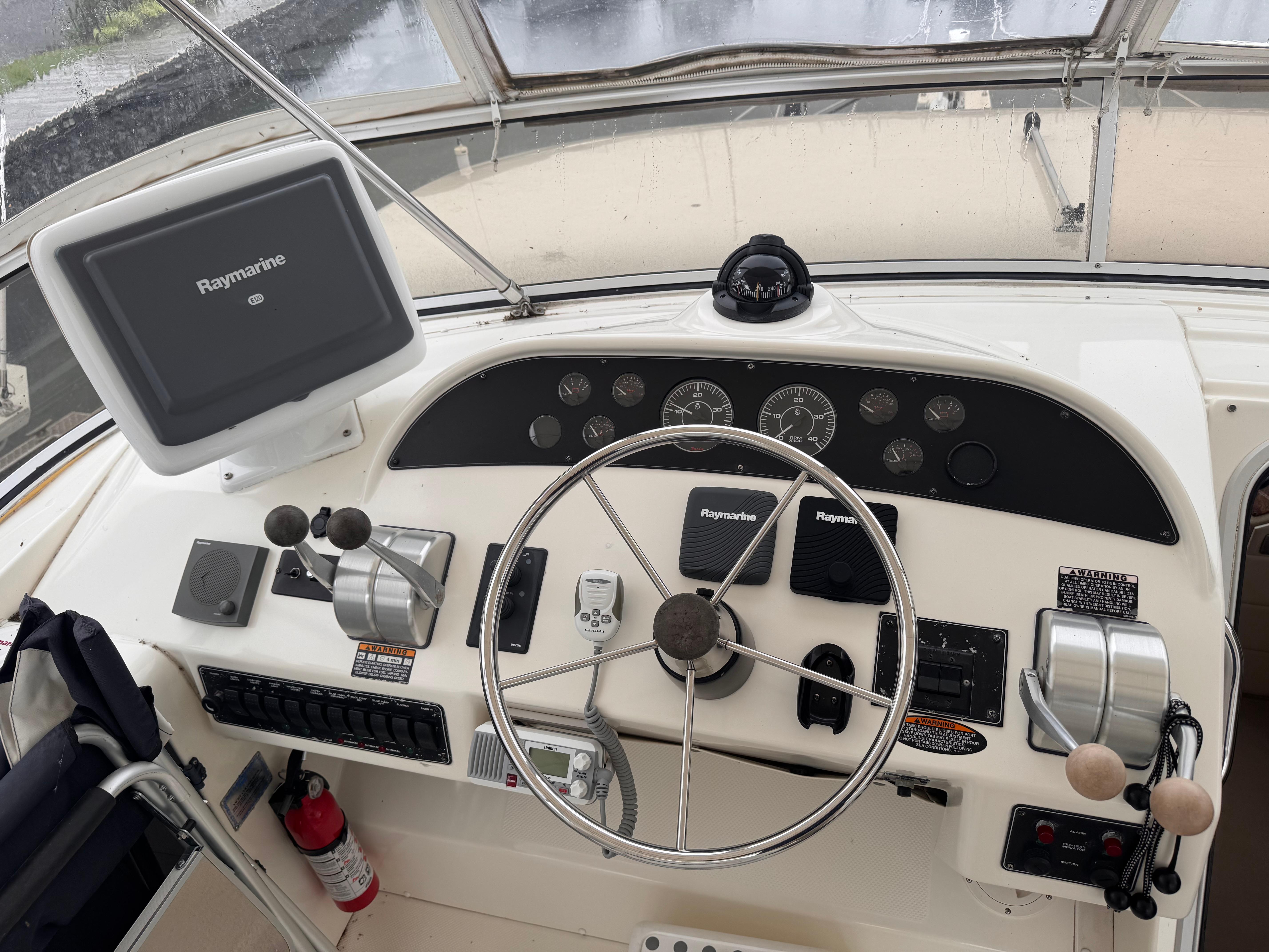 2004-meridian-490-pilothouse-power-9834352-20250610154912481-1_XLARGE