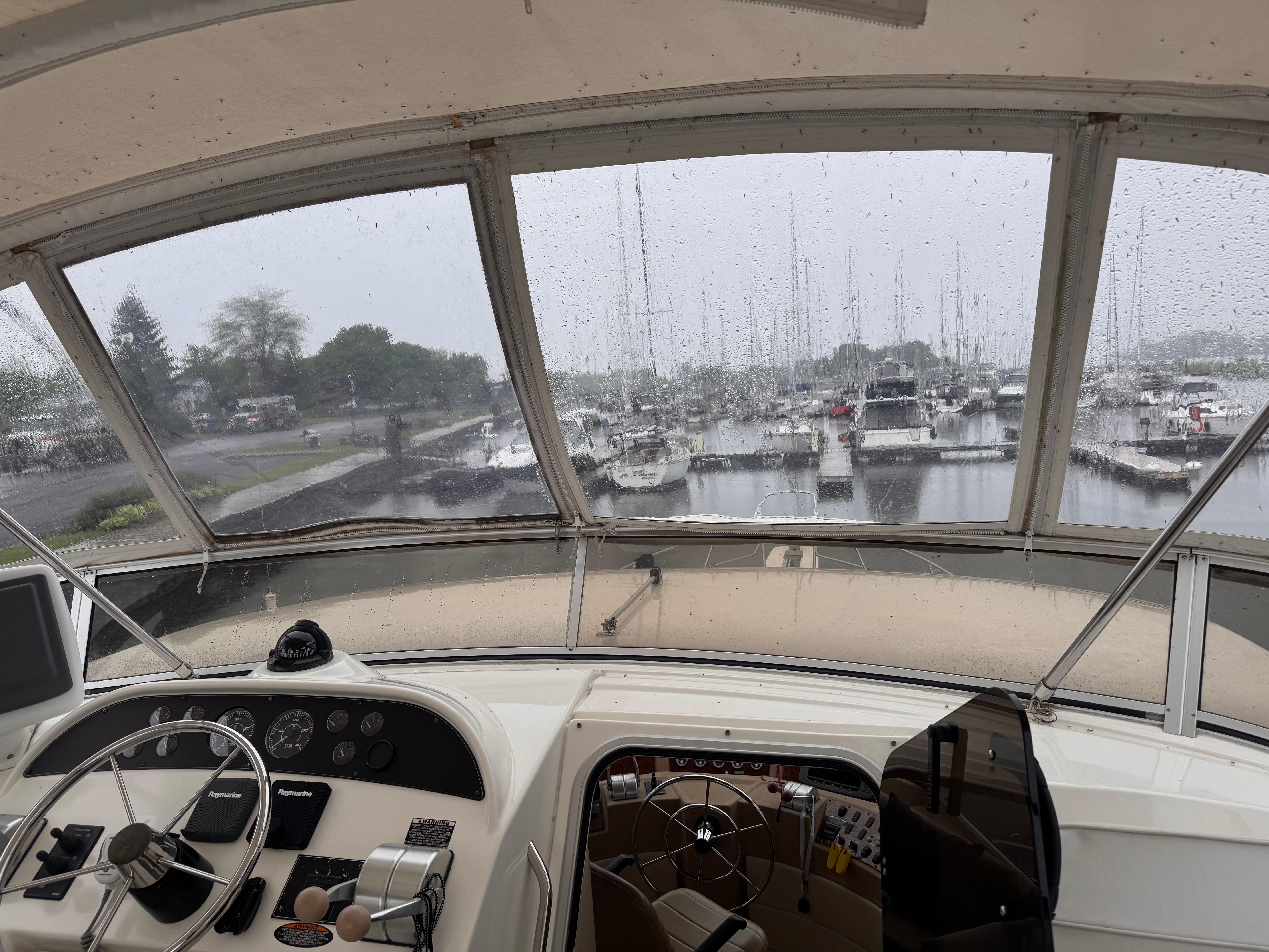 2004-meridian-490-pilothouse-power-9834352-20250610154920630-1_XLARGE