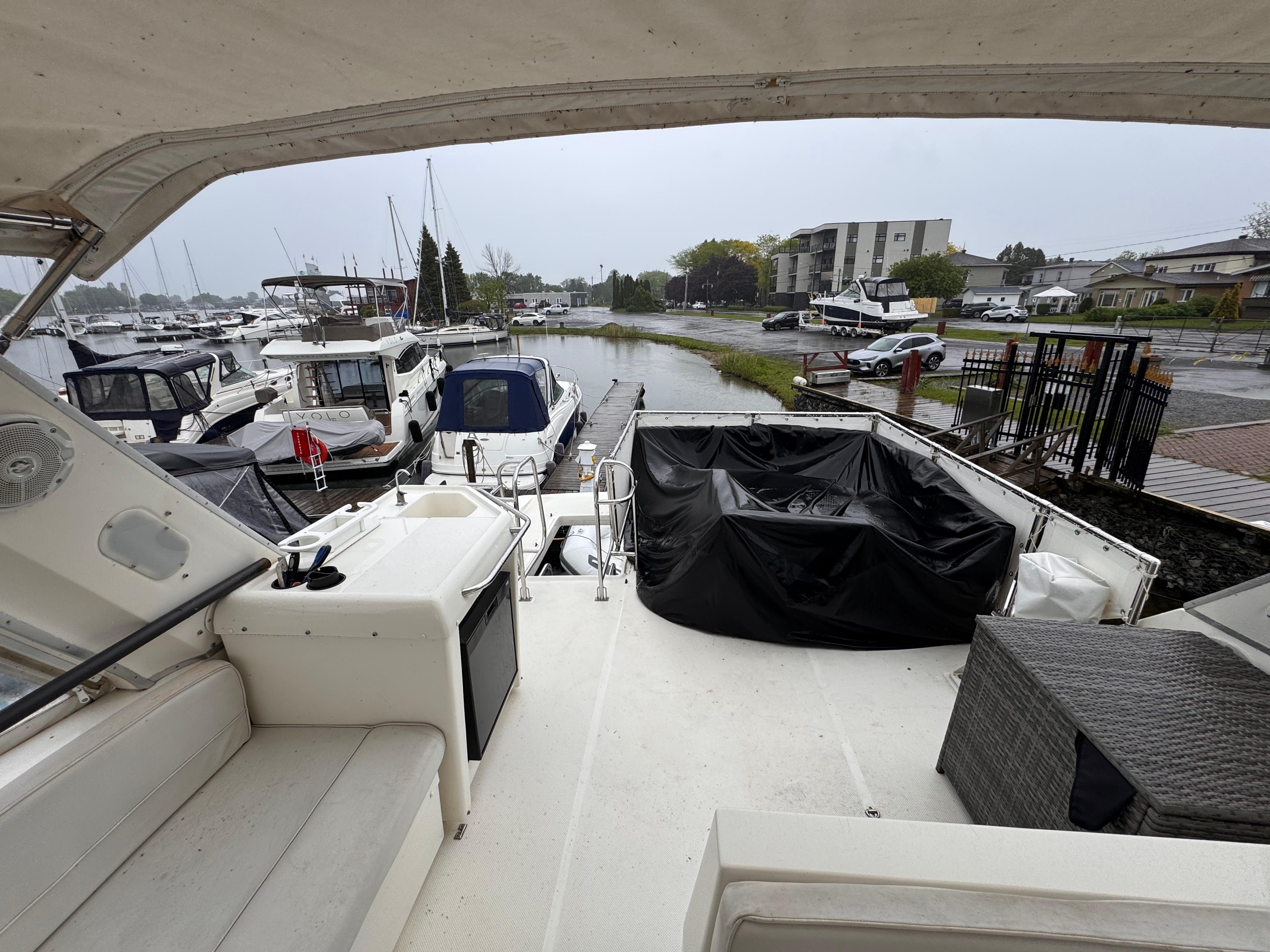 2004-meridian-490-pilothouse-power-9834352-20250610154924188-1_XLARGE